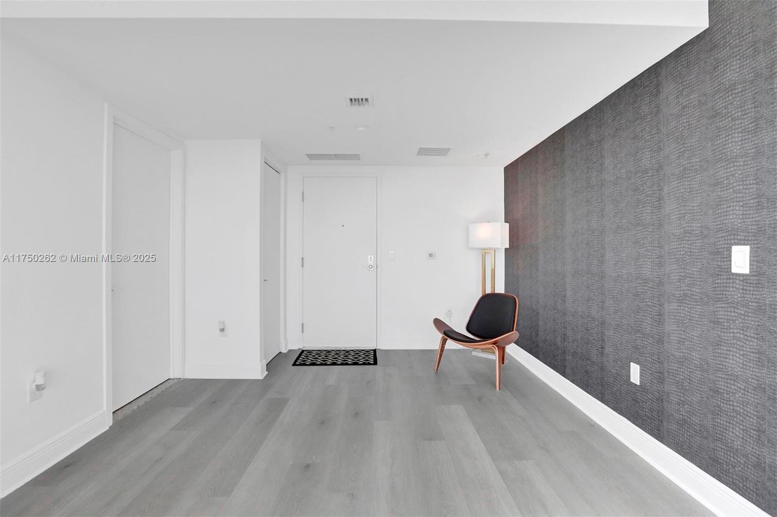 185 SW 7th St # 2100