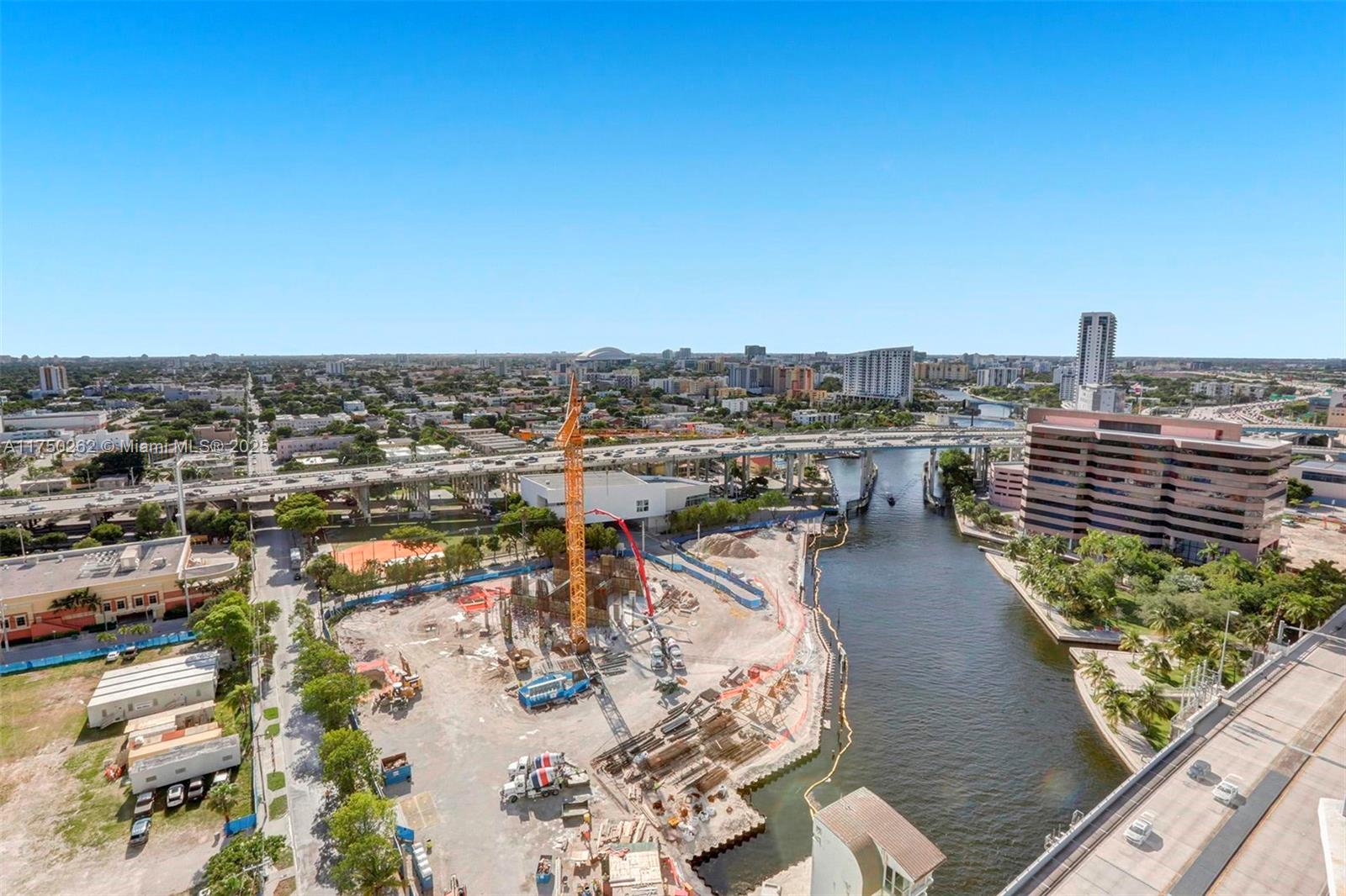 185 SW 7th St # 2100