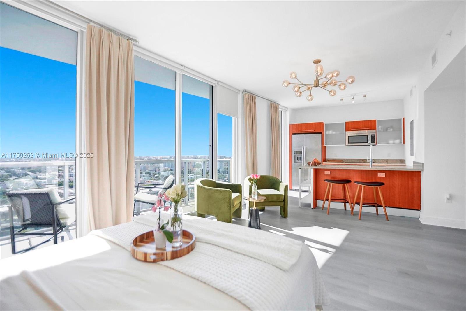 185 SW 7th St # 2100