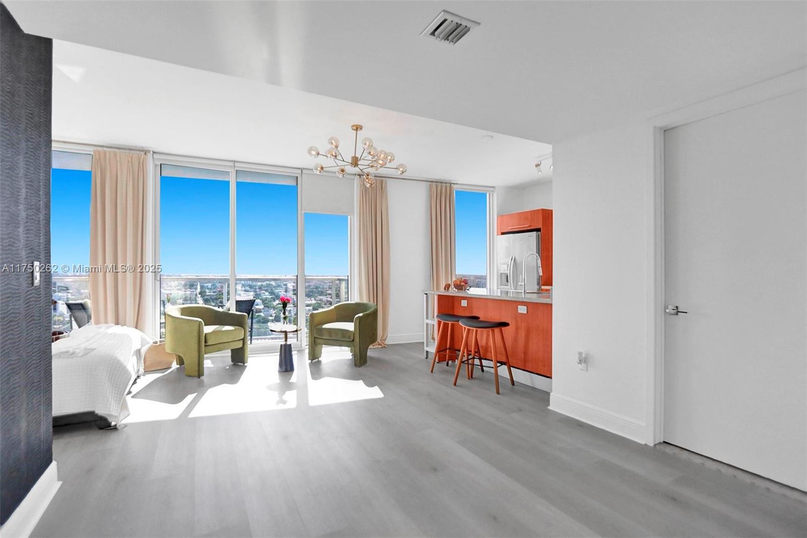 185 SW 7th St # 2100