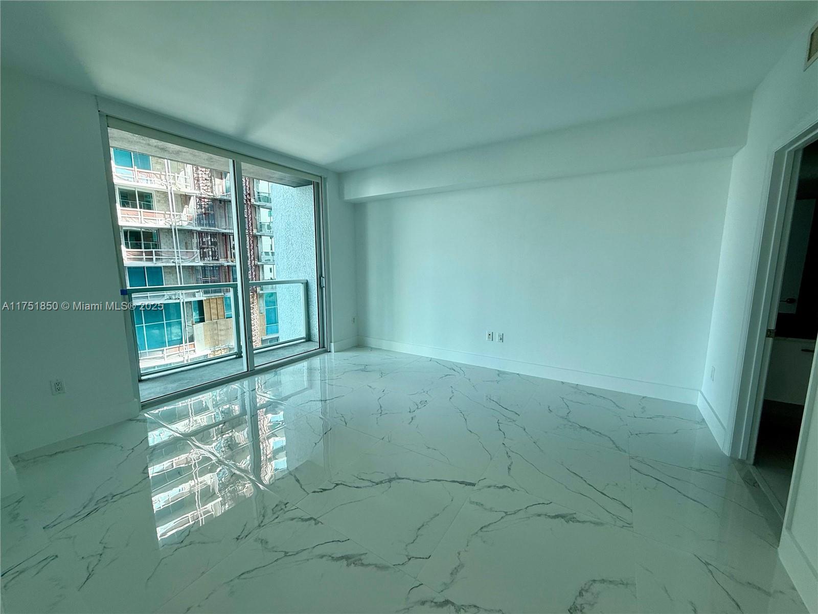 55 SE 6th St # 1603