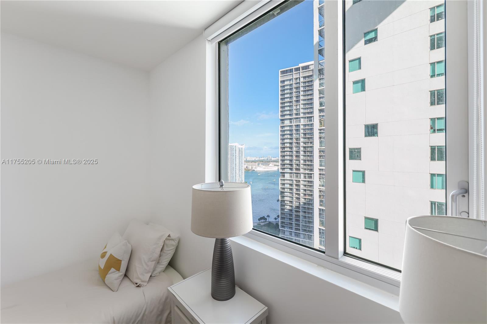 55 SE 6th St # 3407