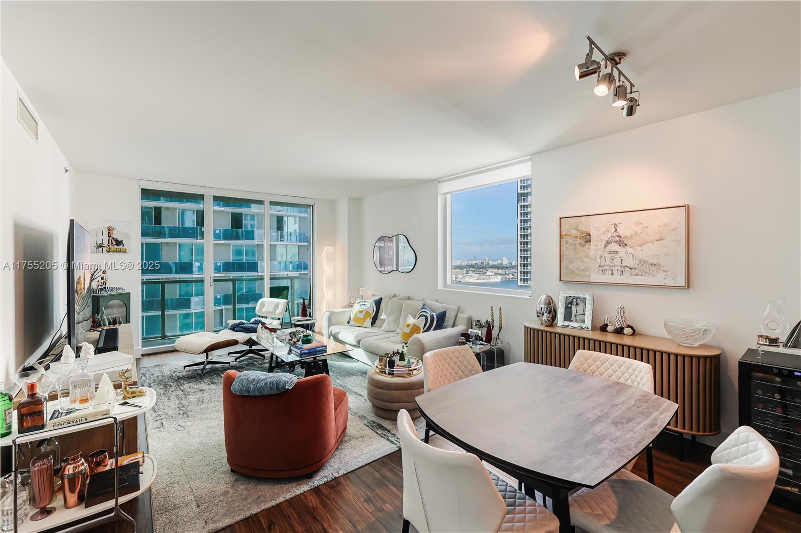 55 SE 6th St # 3407