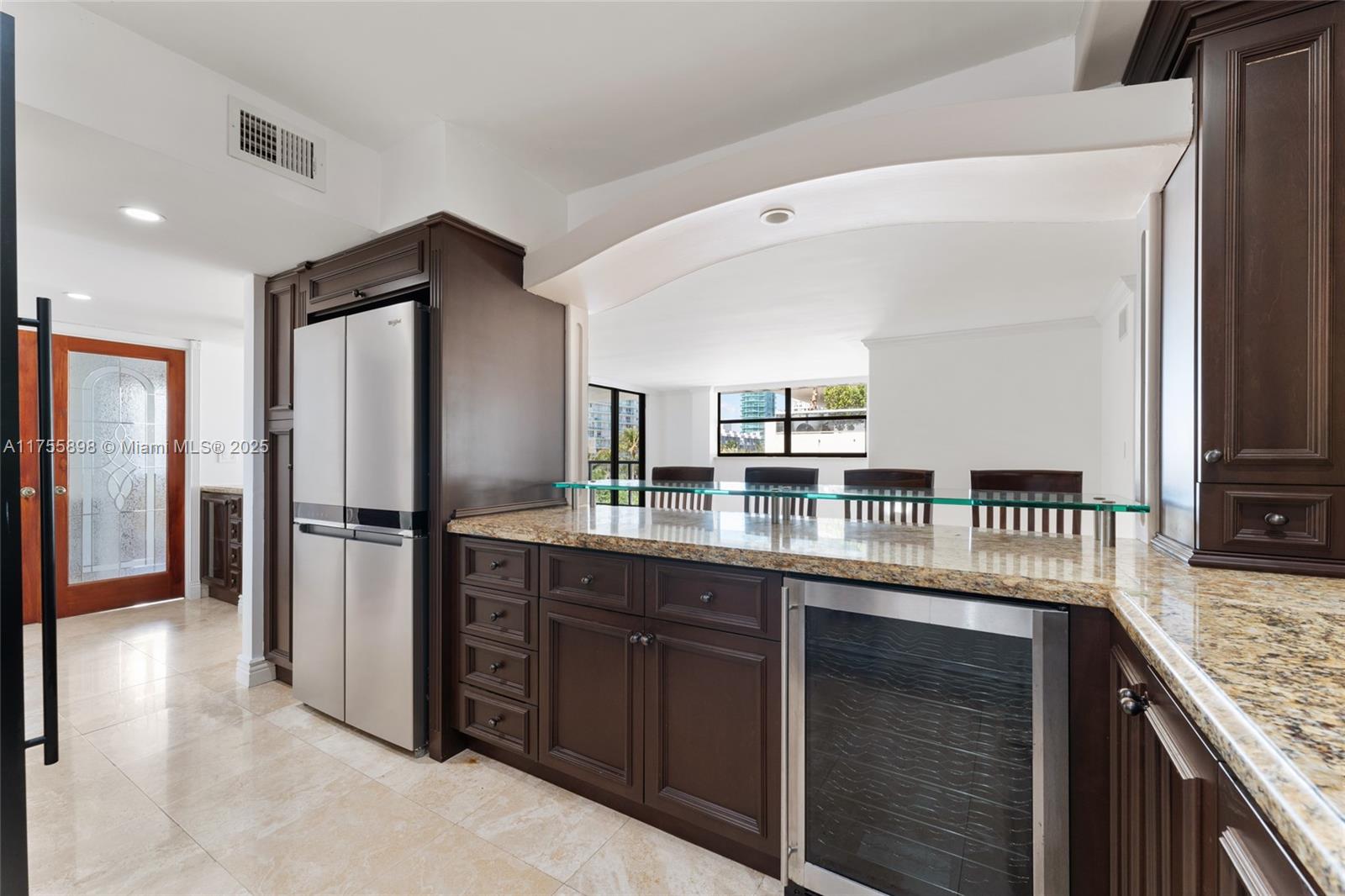 5845 Collins Ave # 401