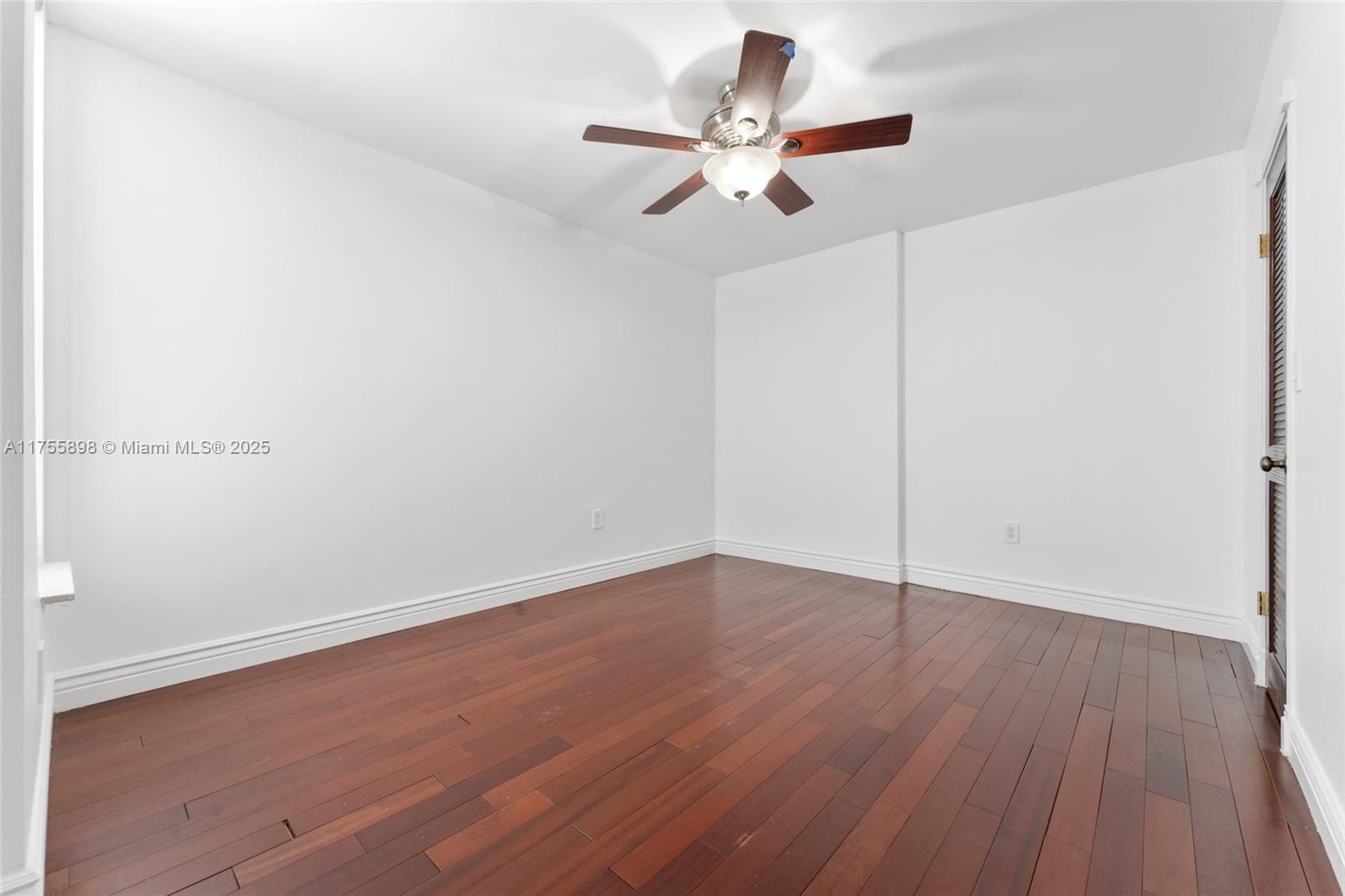 5845 Collins Ave # 401