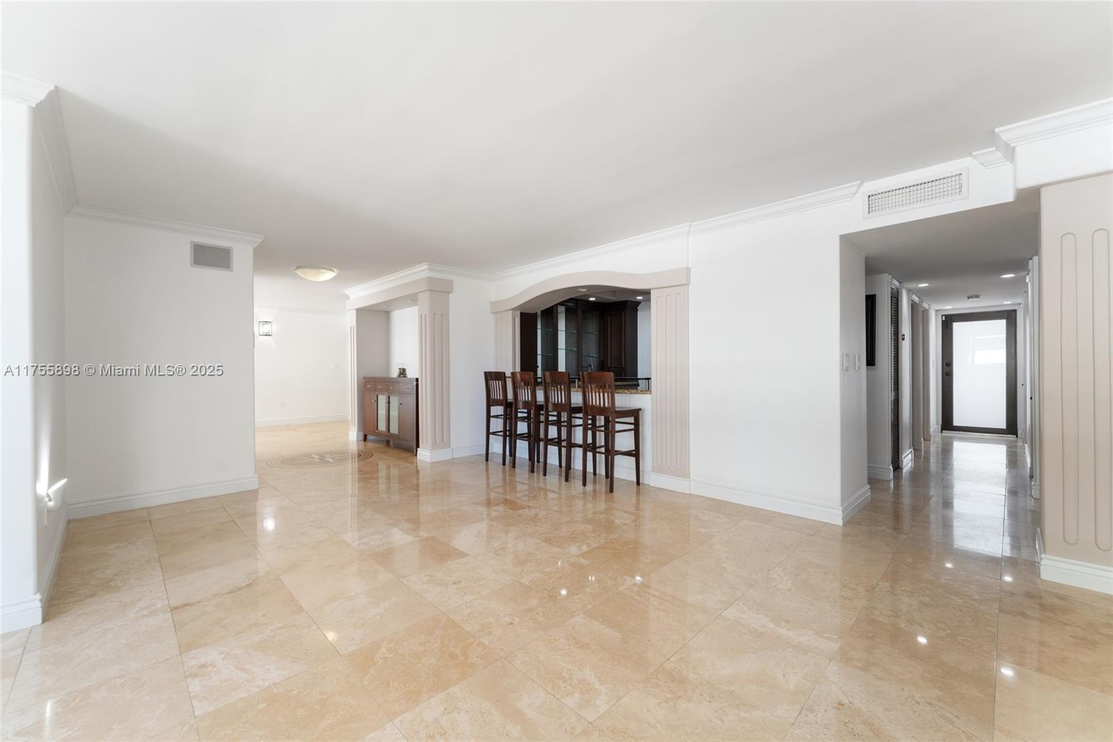 5845 Collins Ave # 401