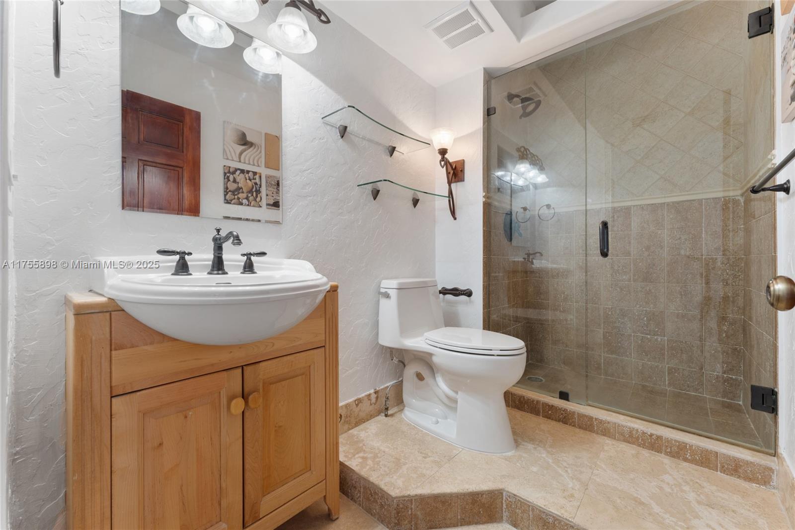 5845 Collins Ave # 401