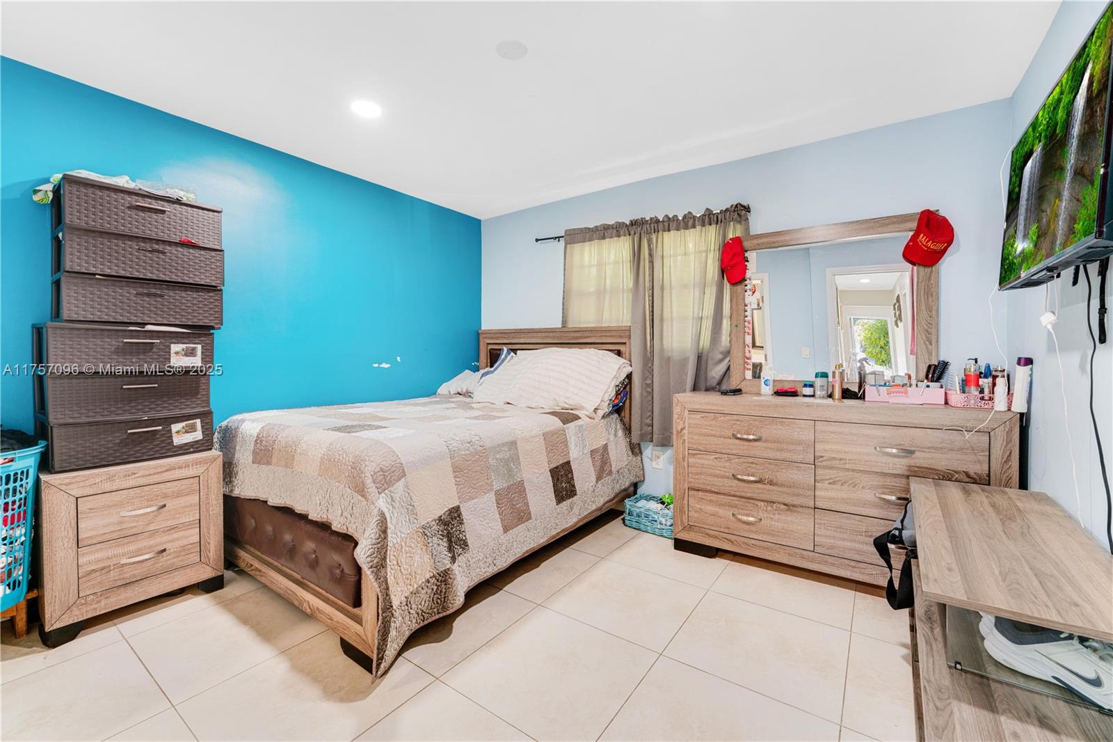 1243 NW 42nd St