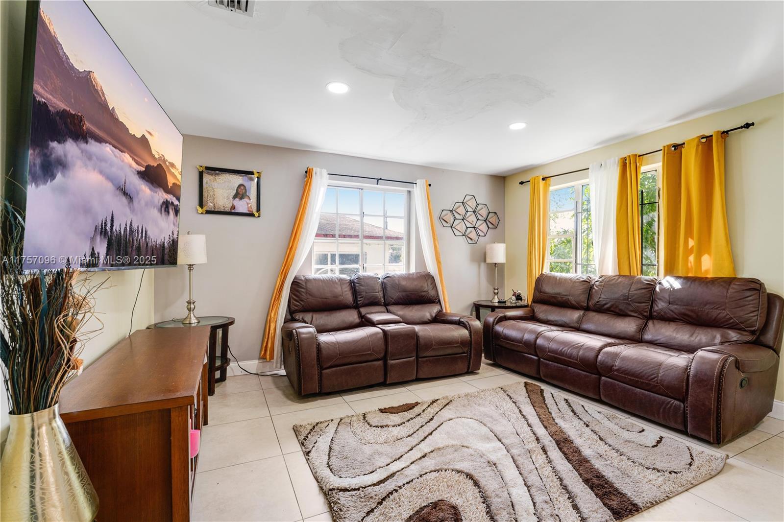 1243 NW 42nd St