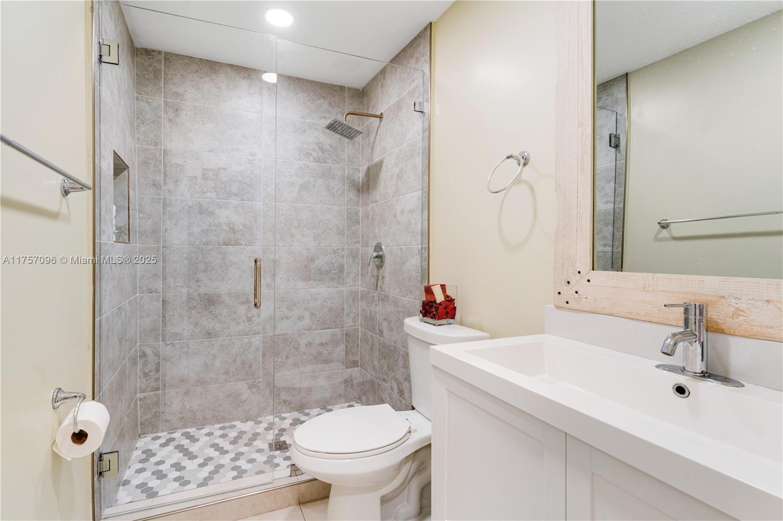 1243 NW 42nd St