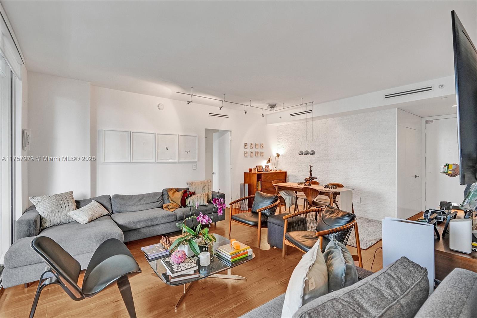 901 Brickell Key Blvd # 1505