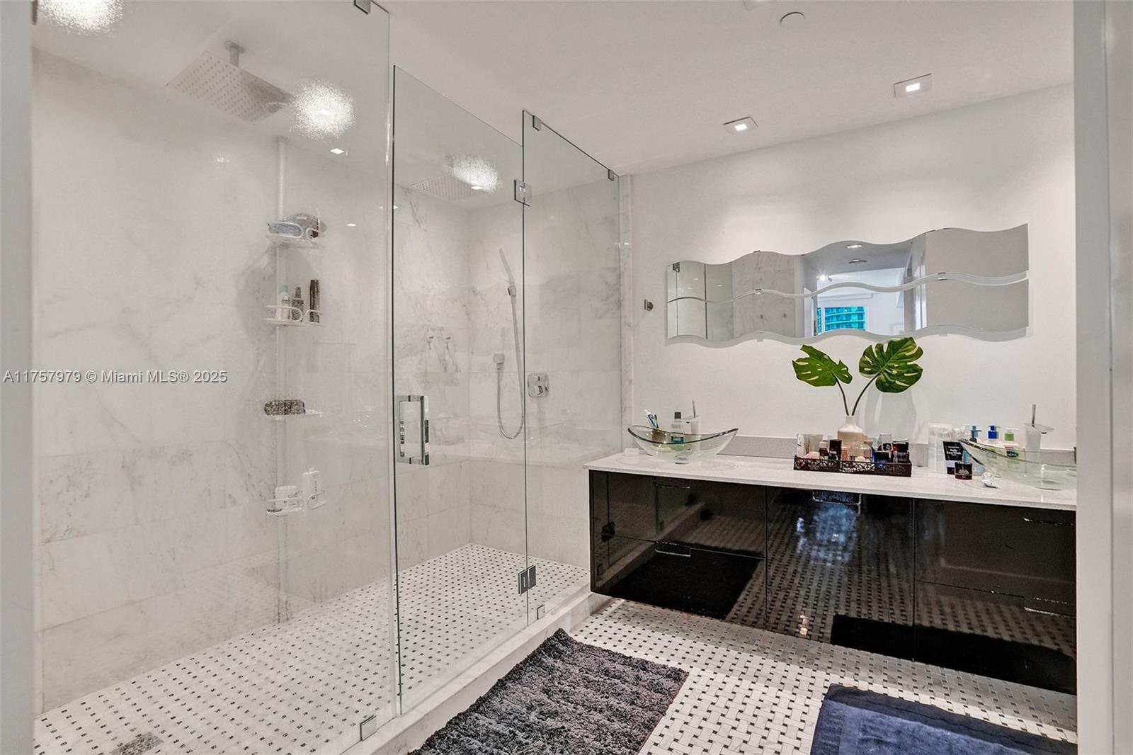 901 Brickell Key Blvd # 1505