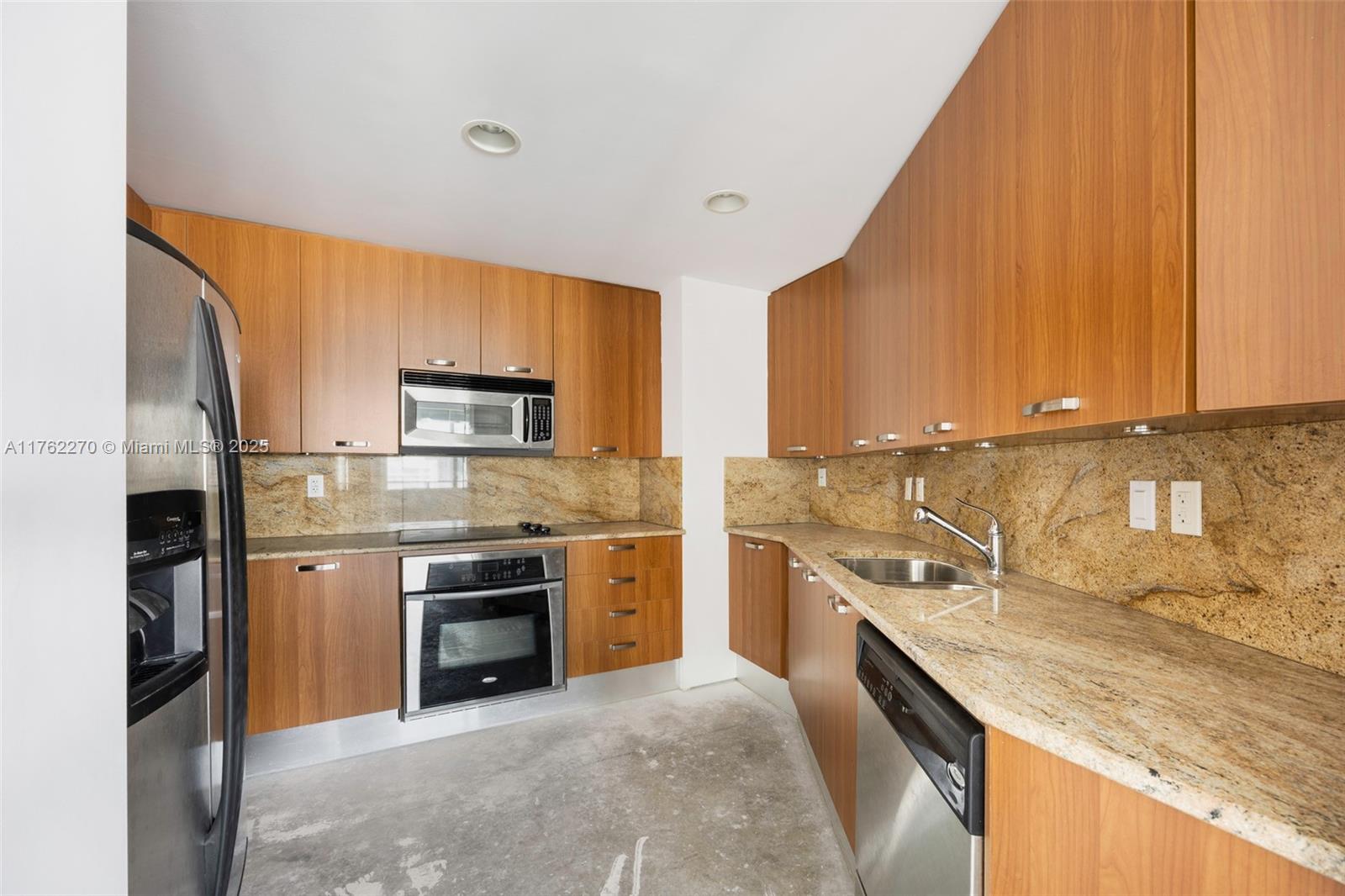 1395 Brickell Ave # 3411