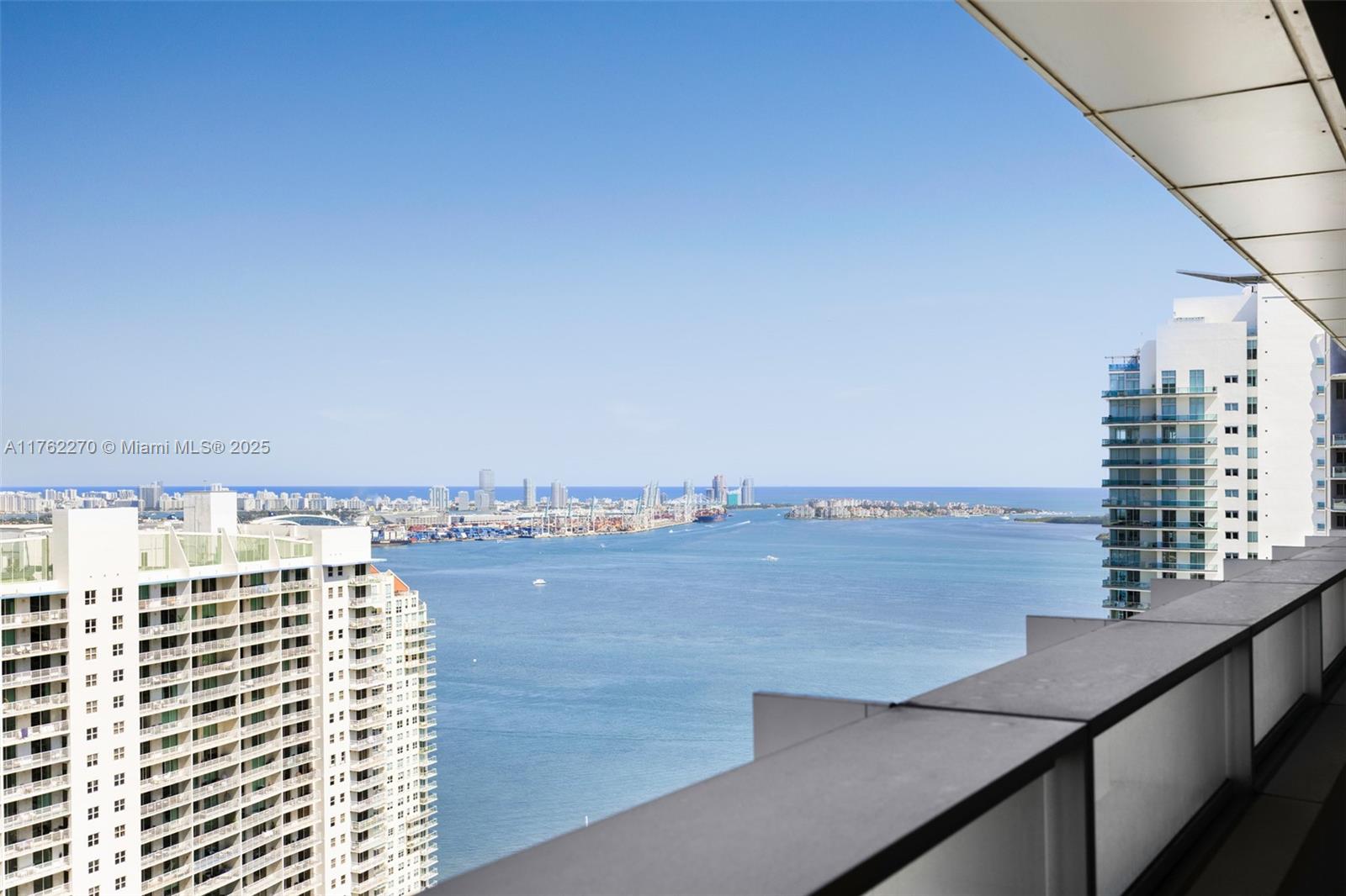 1395 Brickell Ave # 3411