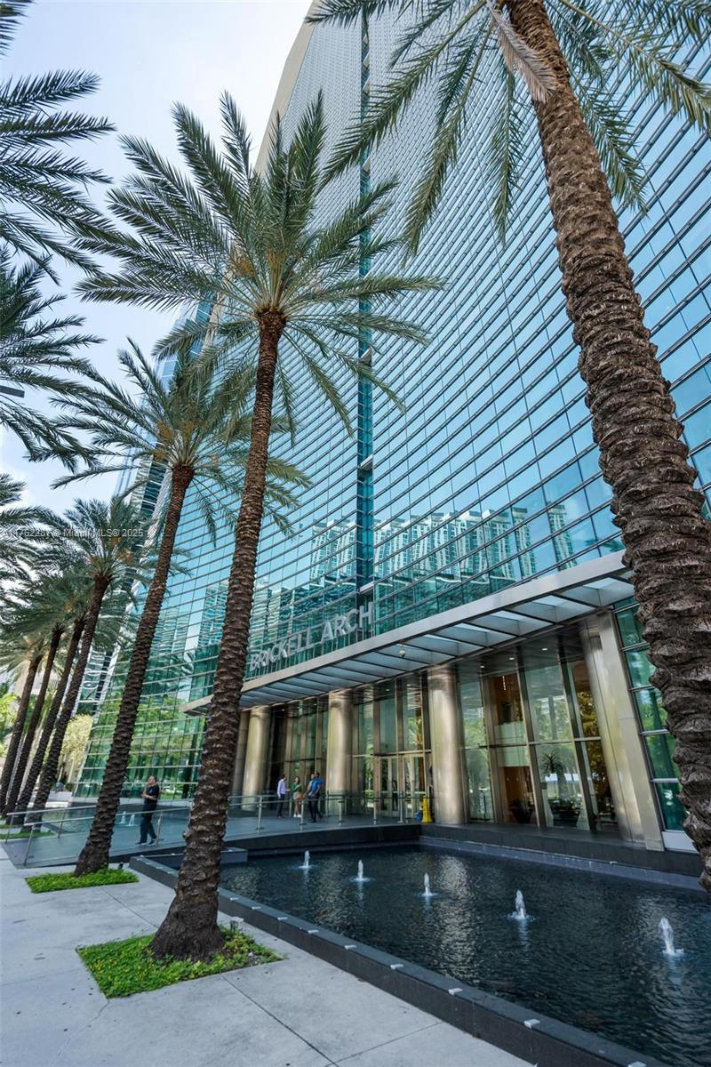 1395 Brickell Ave # 3408