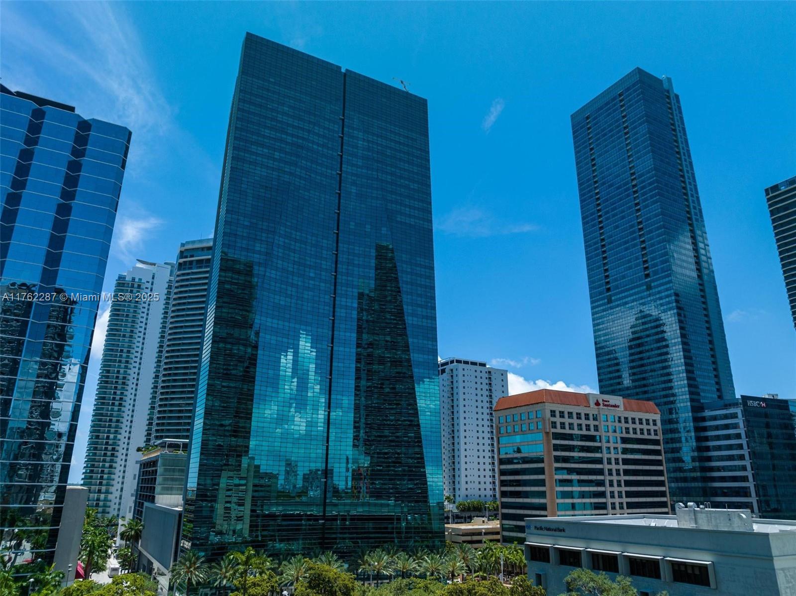 1395 Brickell Ave # 3408