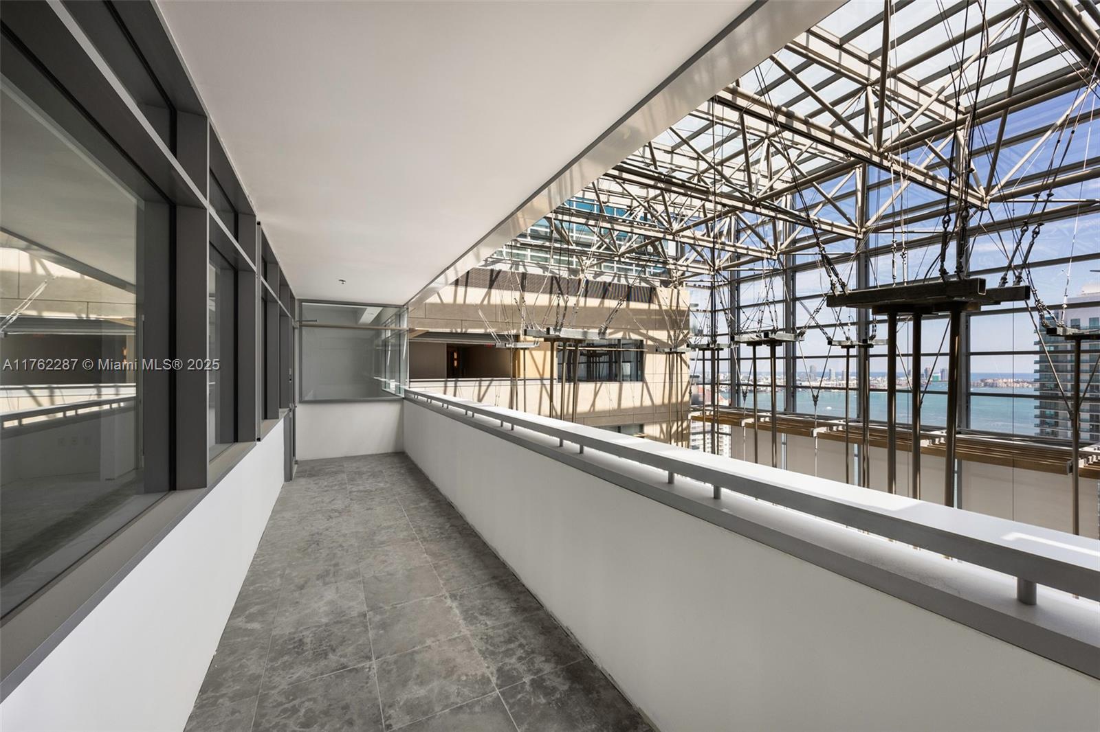 1395 Brickell Ave # 3408