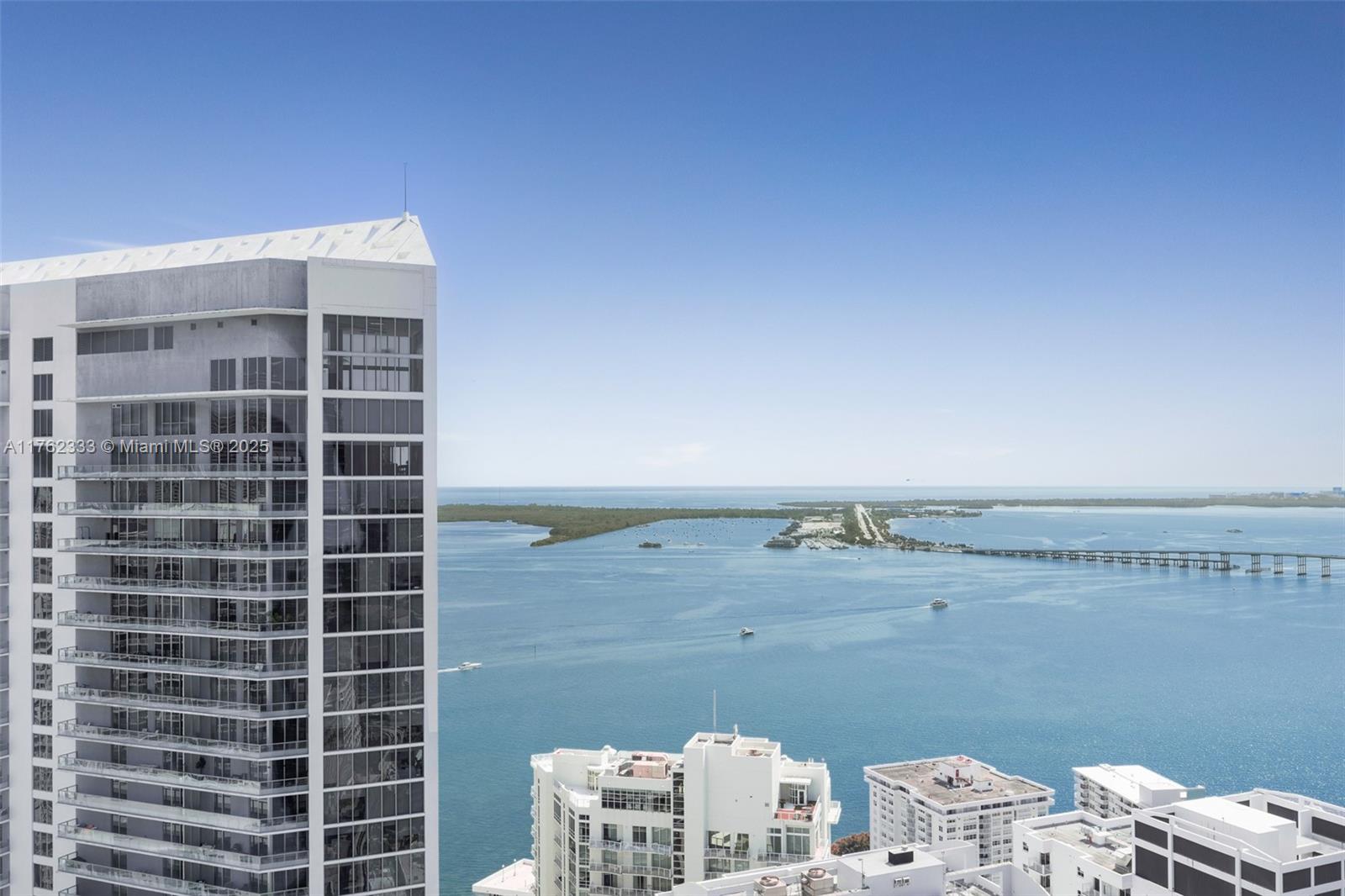 1395 Brickell Ave # 3407