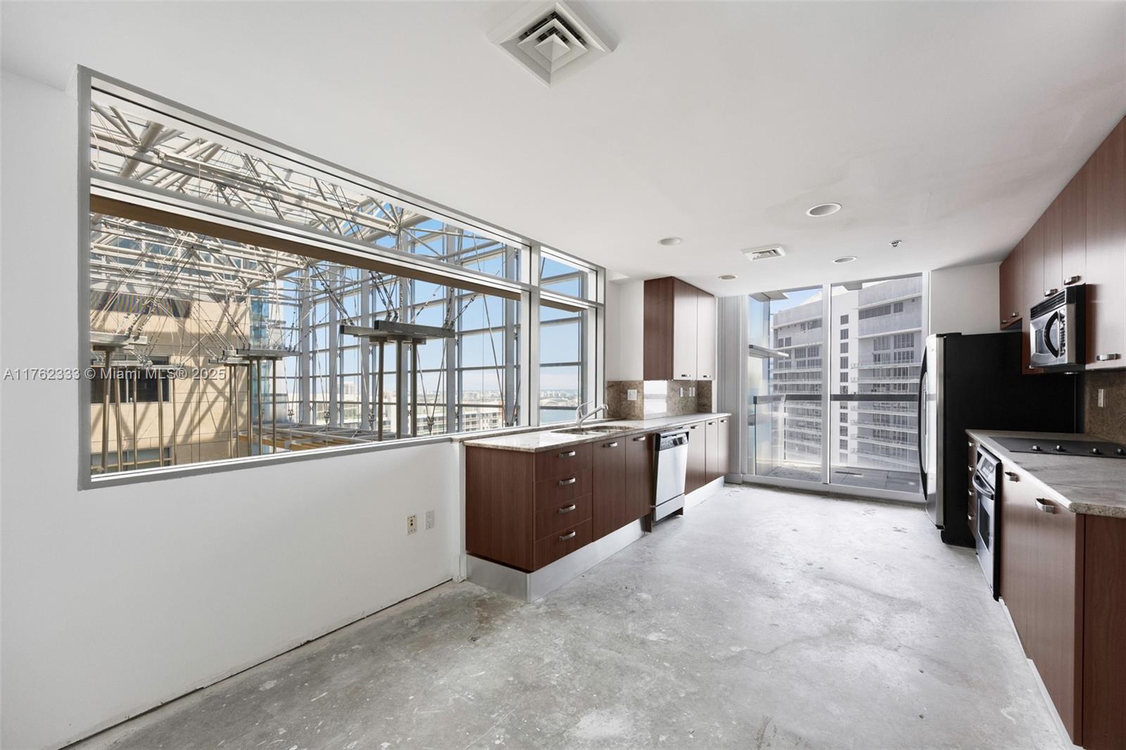 1395 Brickell Ave # 3407