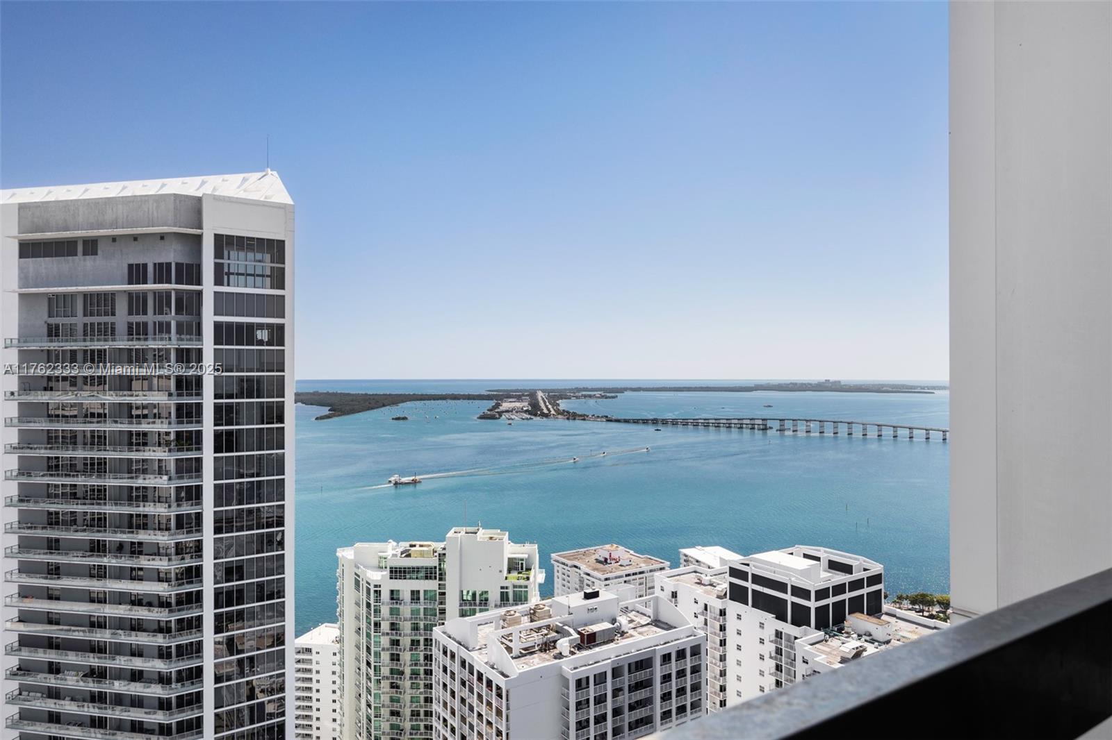 1395 Brickell Ave # 3407