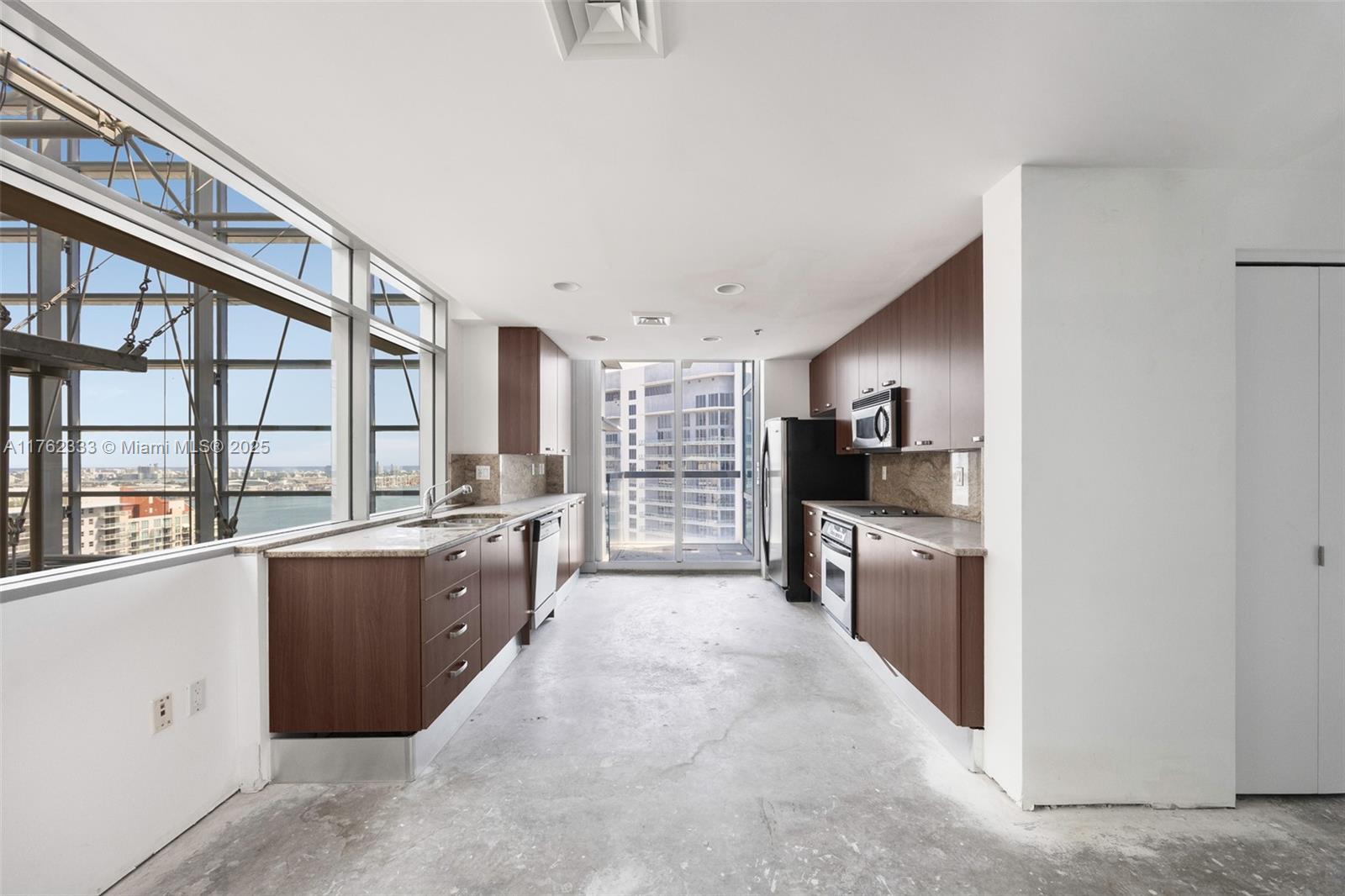 1395 Brickell Ave # 3407