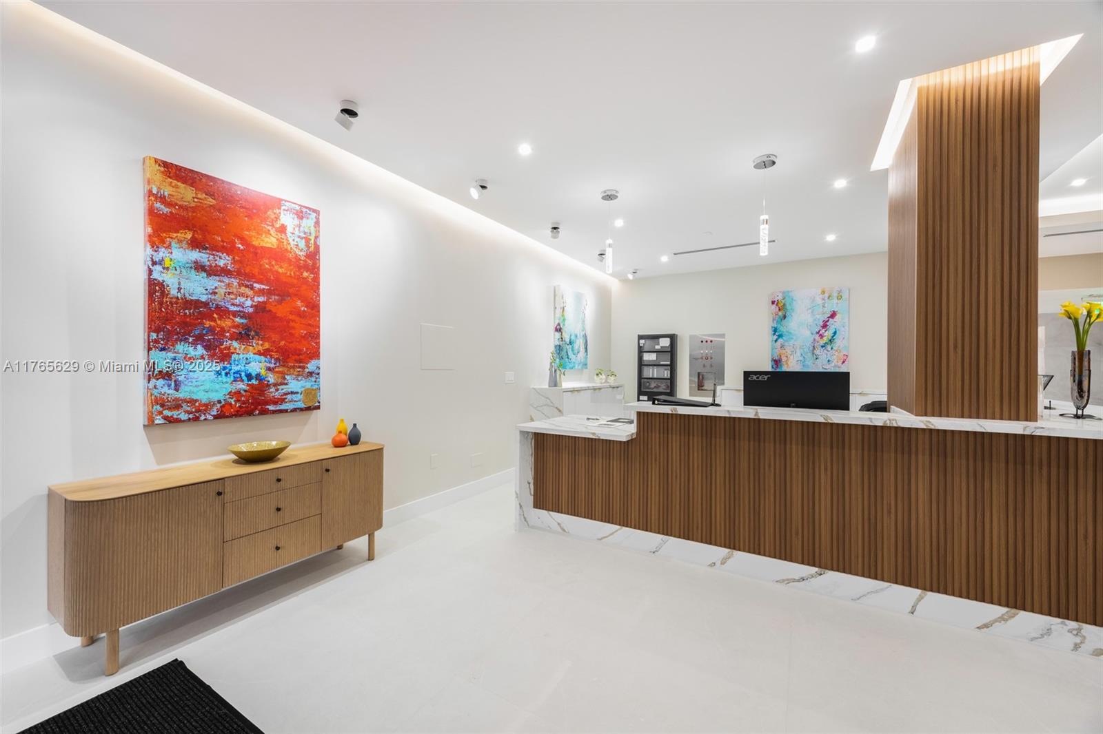 2401 S Ocean Dr # 2402