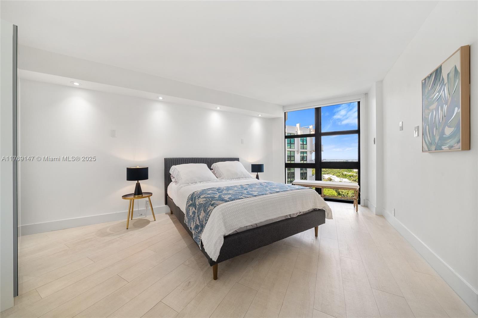 1111 Crandon Blvd # A1105