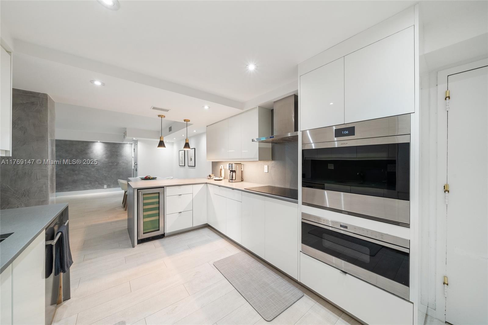 1111 Crandon Blvd # A1105