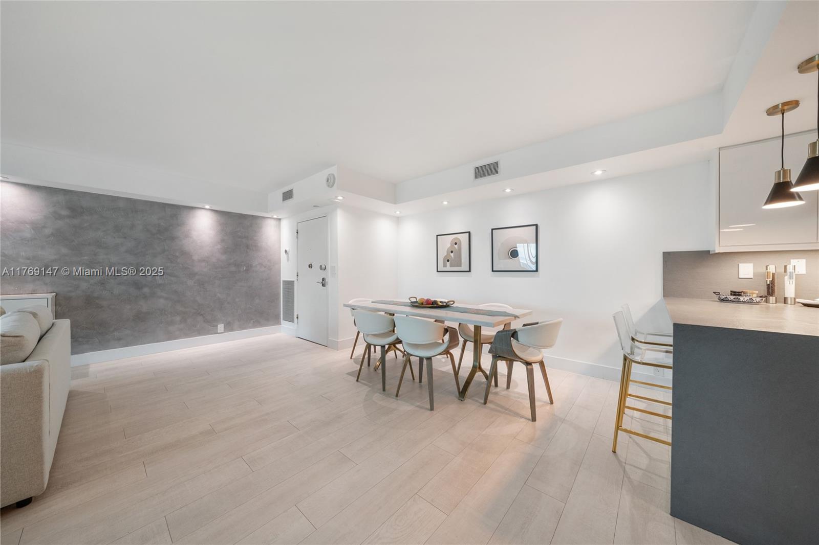 1111 Crandon Blvd # A1105