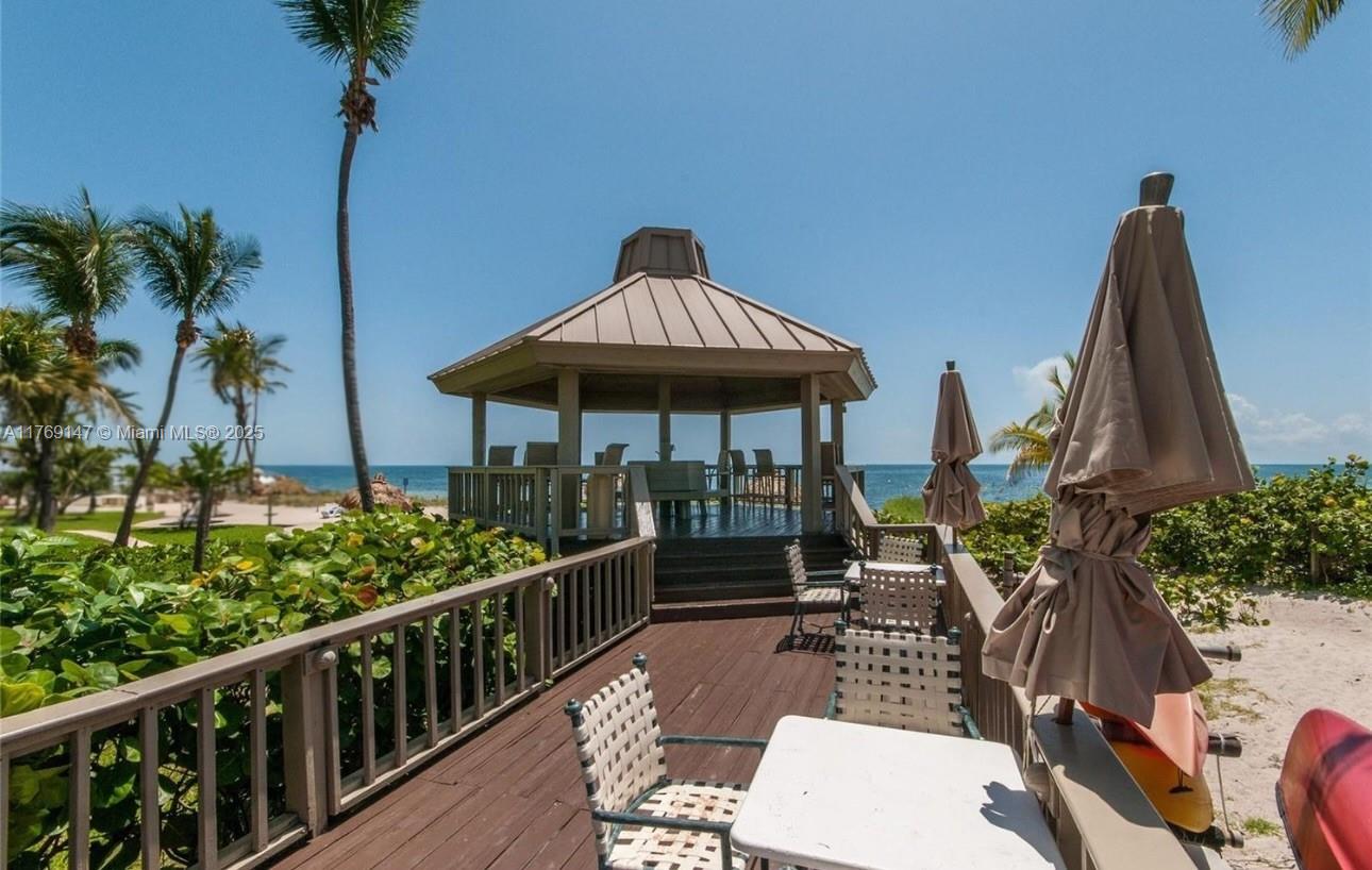 1111 Crandon Blvd # A1105