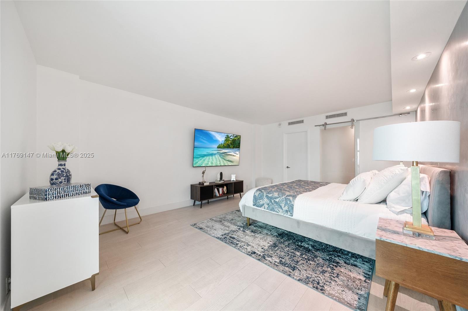 1111 Crandon Blvd # A1105