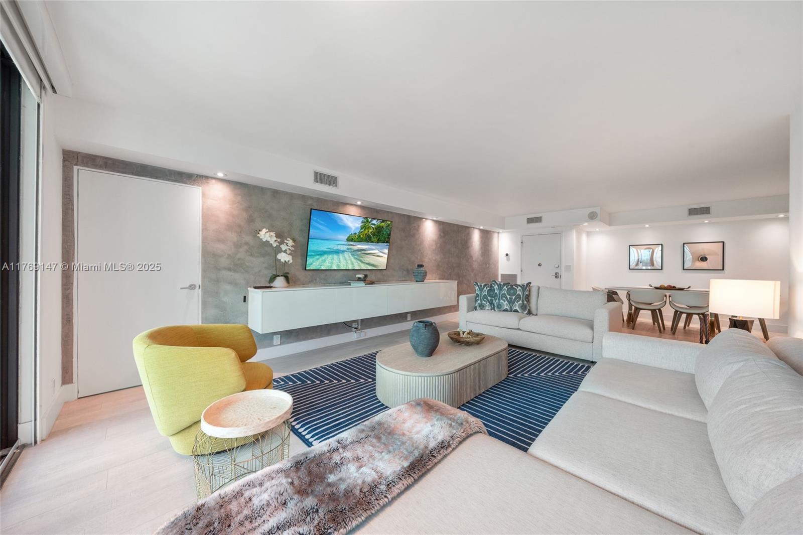 1111 Crandon Blvd # A1105