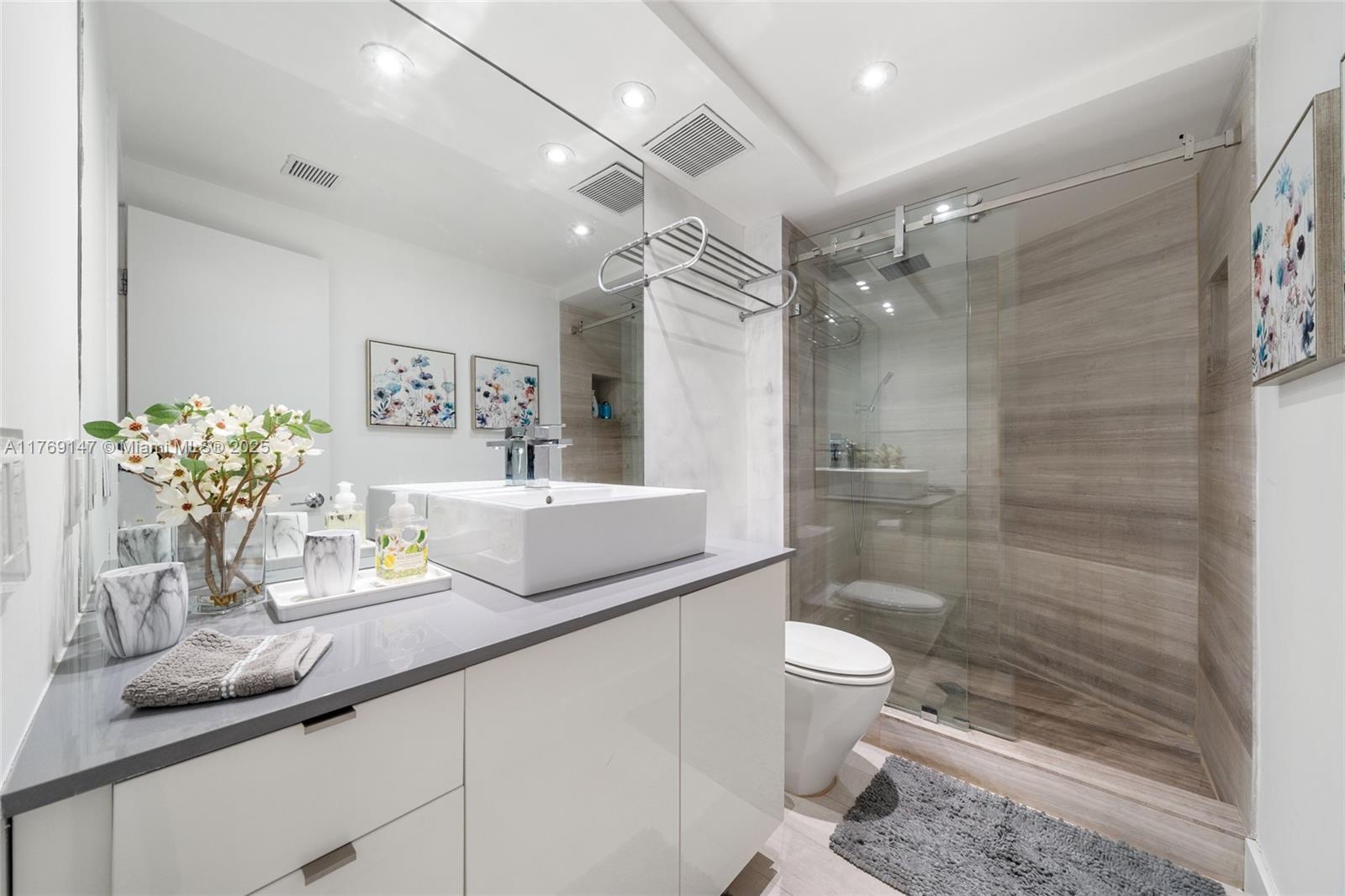 1111 Crandon Blvd # A1105