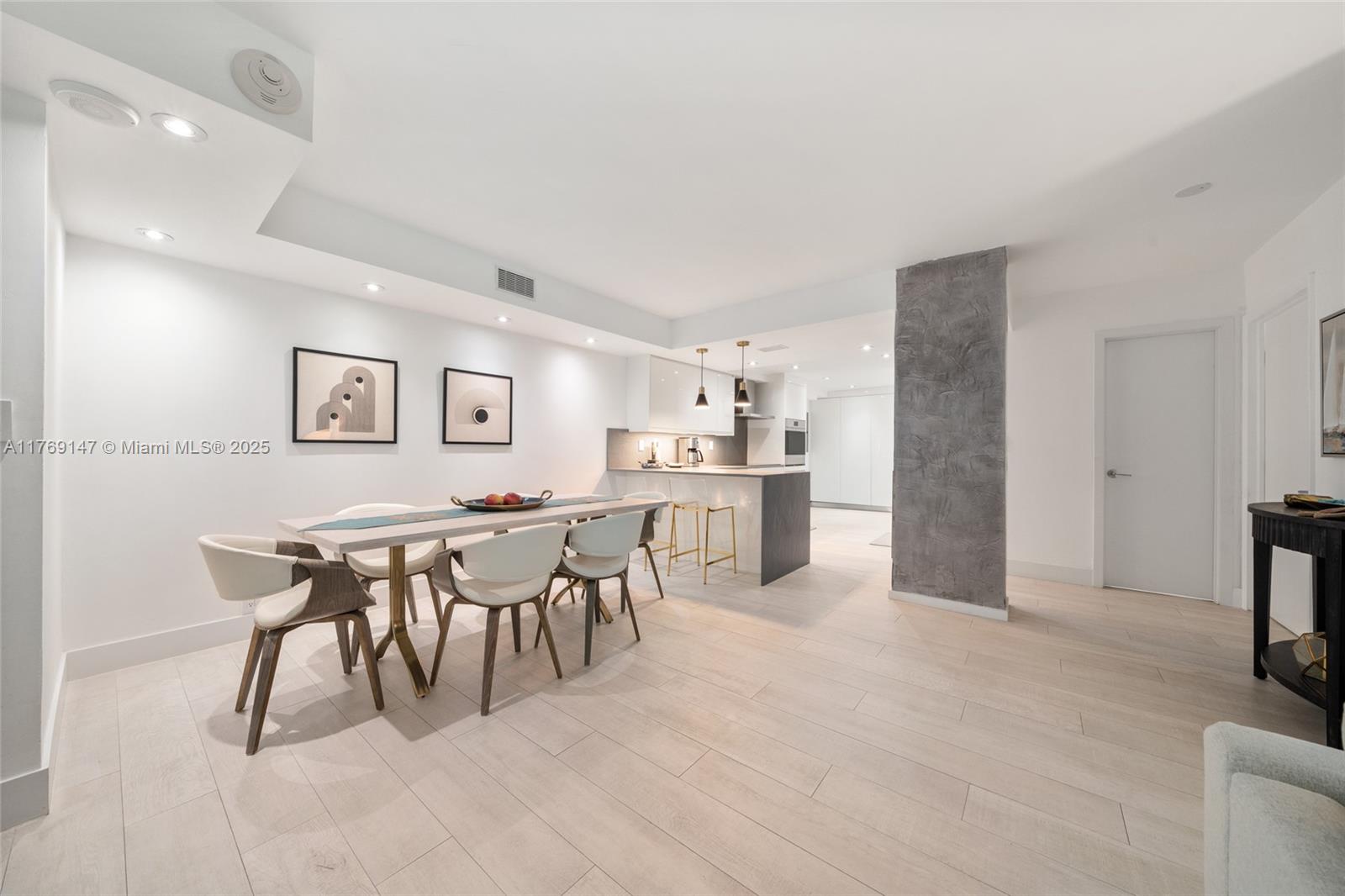 1111 Crandon Blvd # A1105