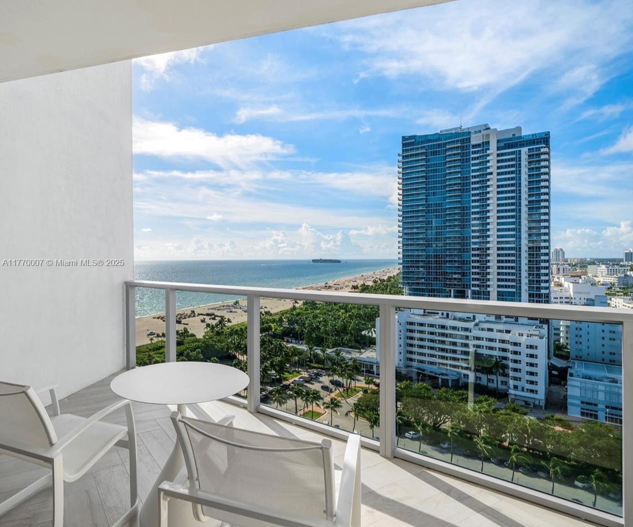 2201 Collins Ave # 1604