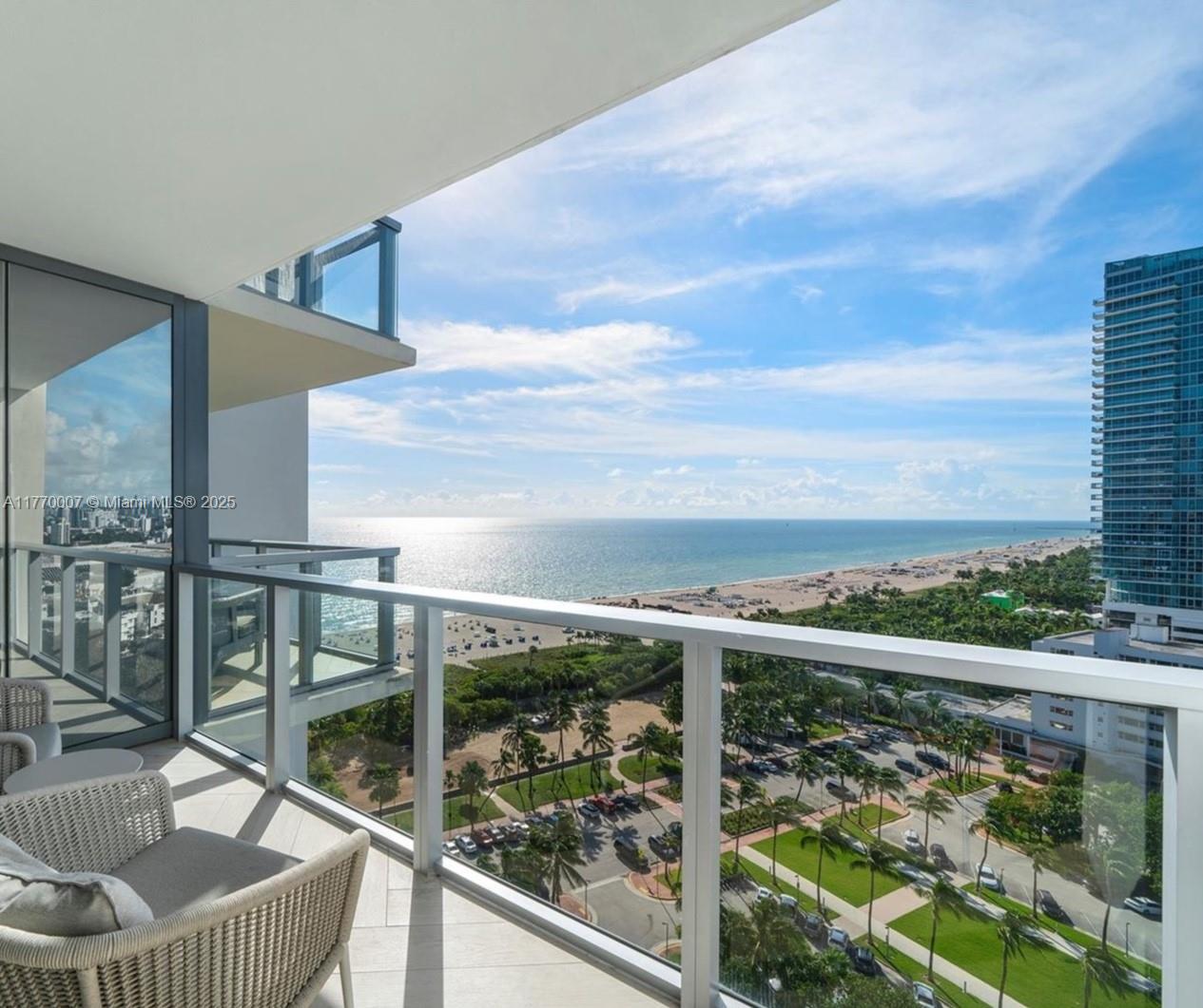 2201 Collins Ave # 1604