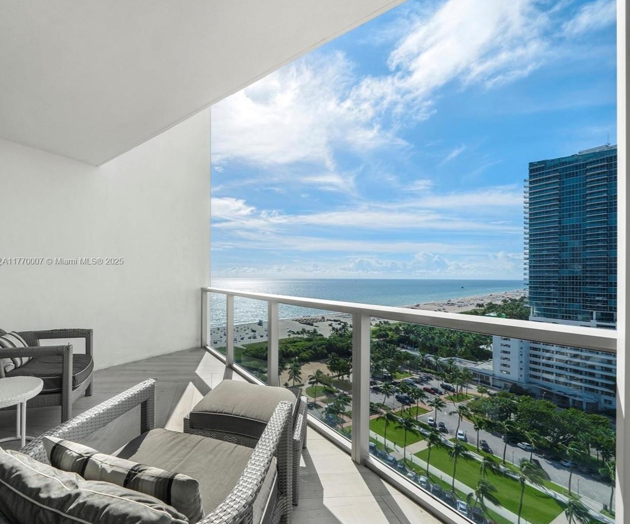2201 Collins Ave # 1604