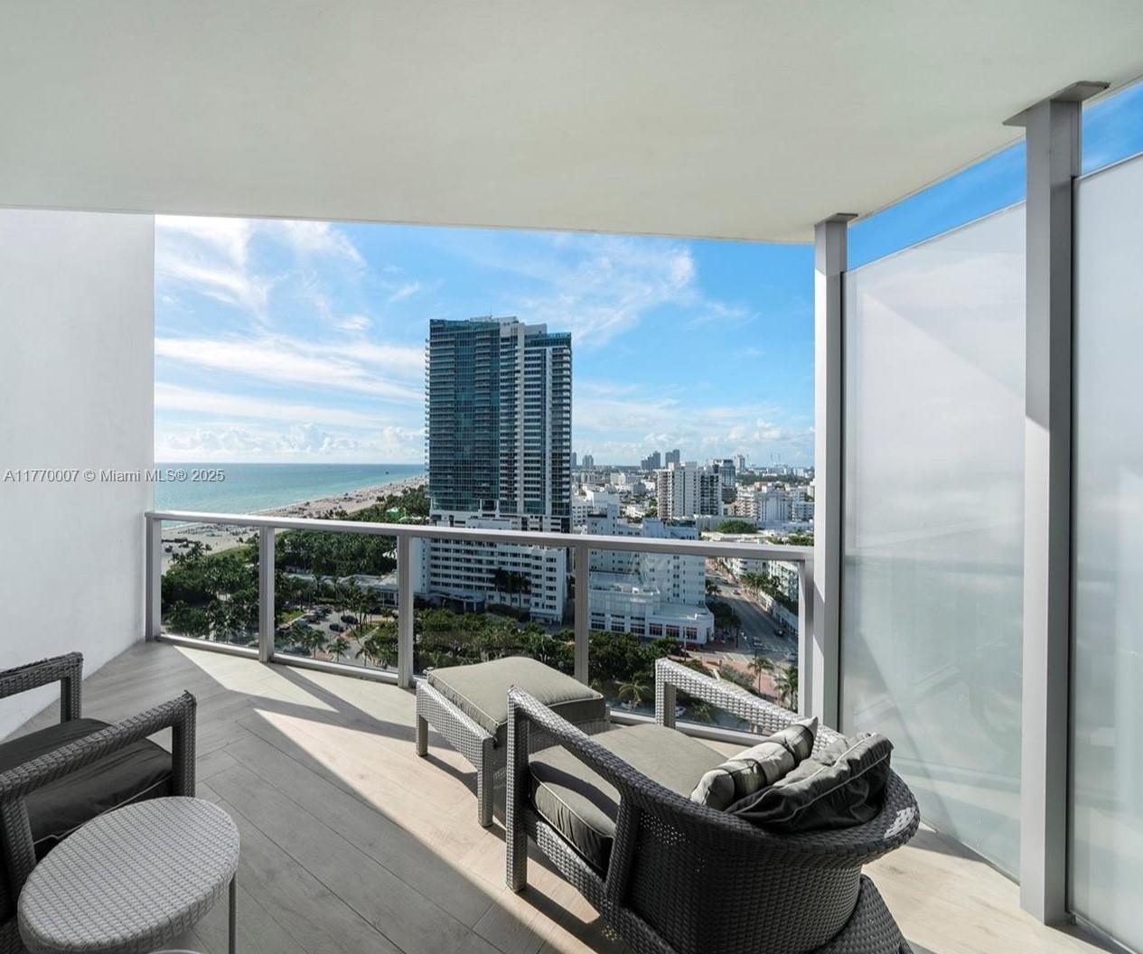 2201 Collins Ave # 1604