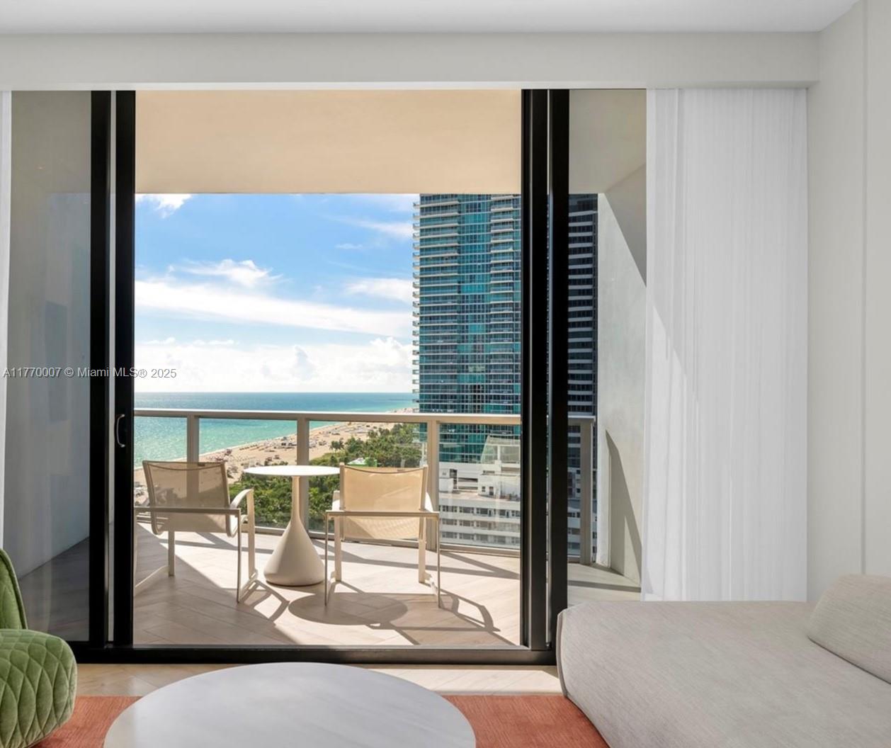 2201 Collins Ave # 1604