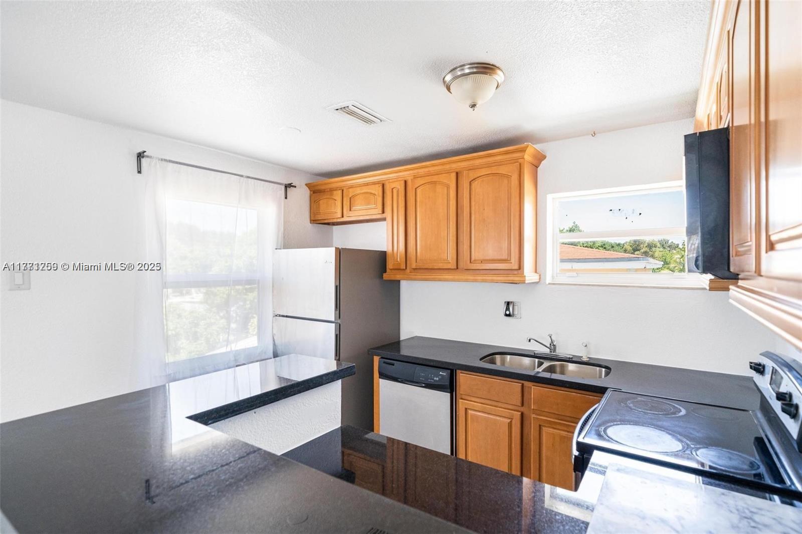 6221 NW Miami Ct Unit: 2