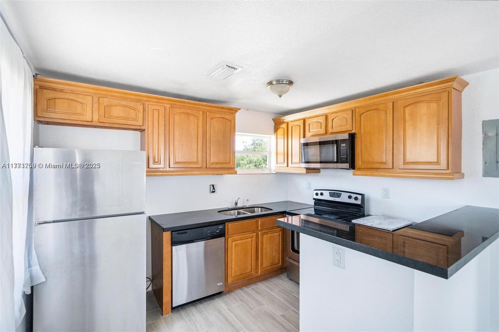 6221 NW Miami Ct Unit: 2