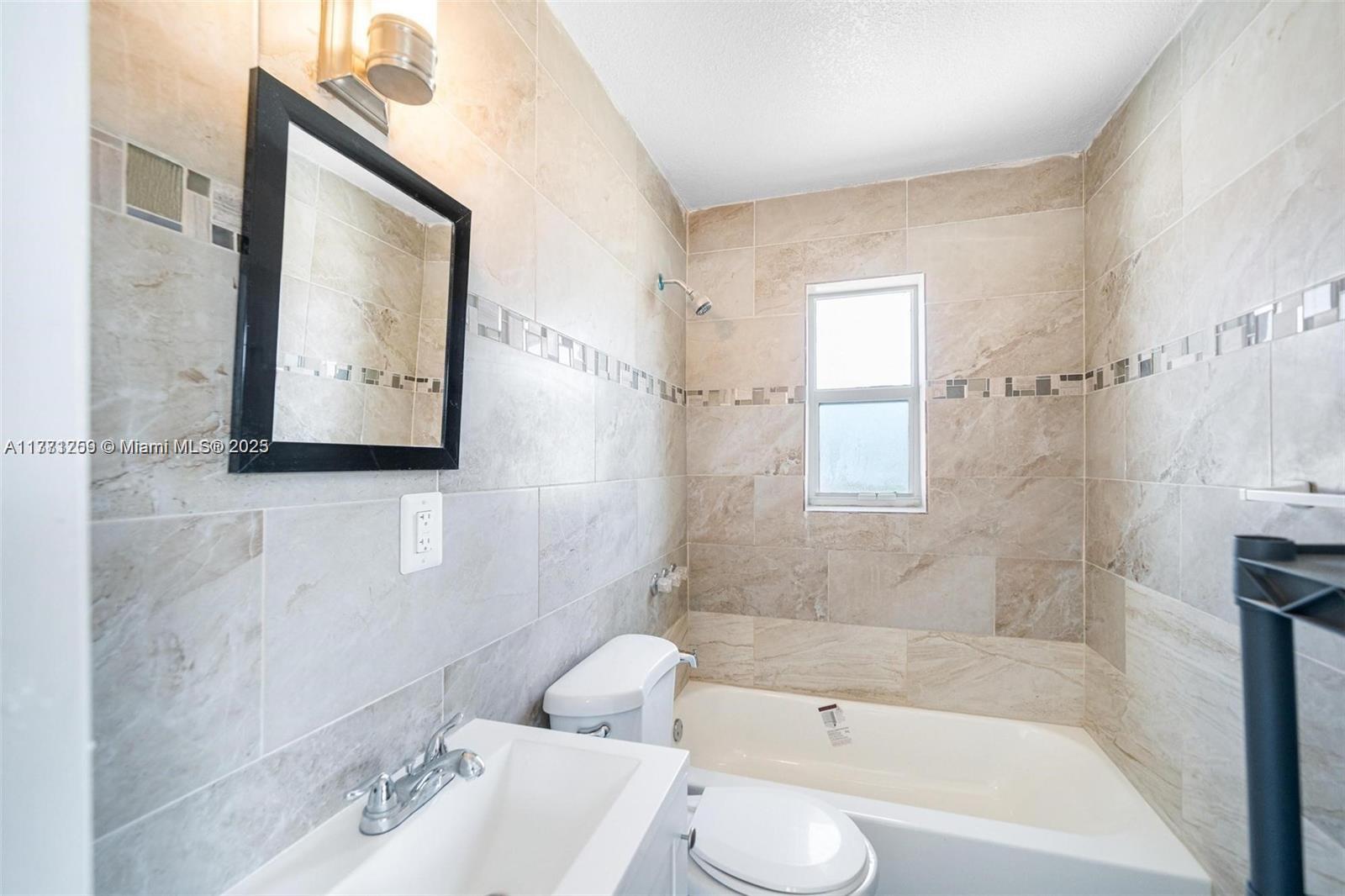 6221 NW Miami Ct Unit: 2