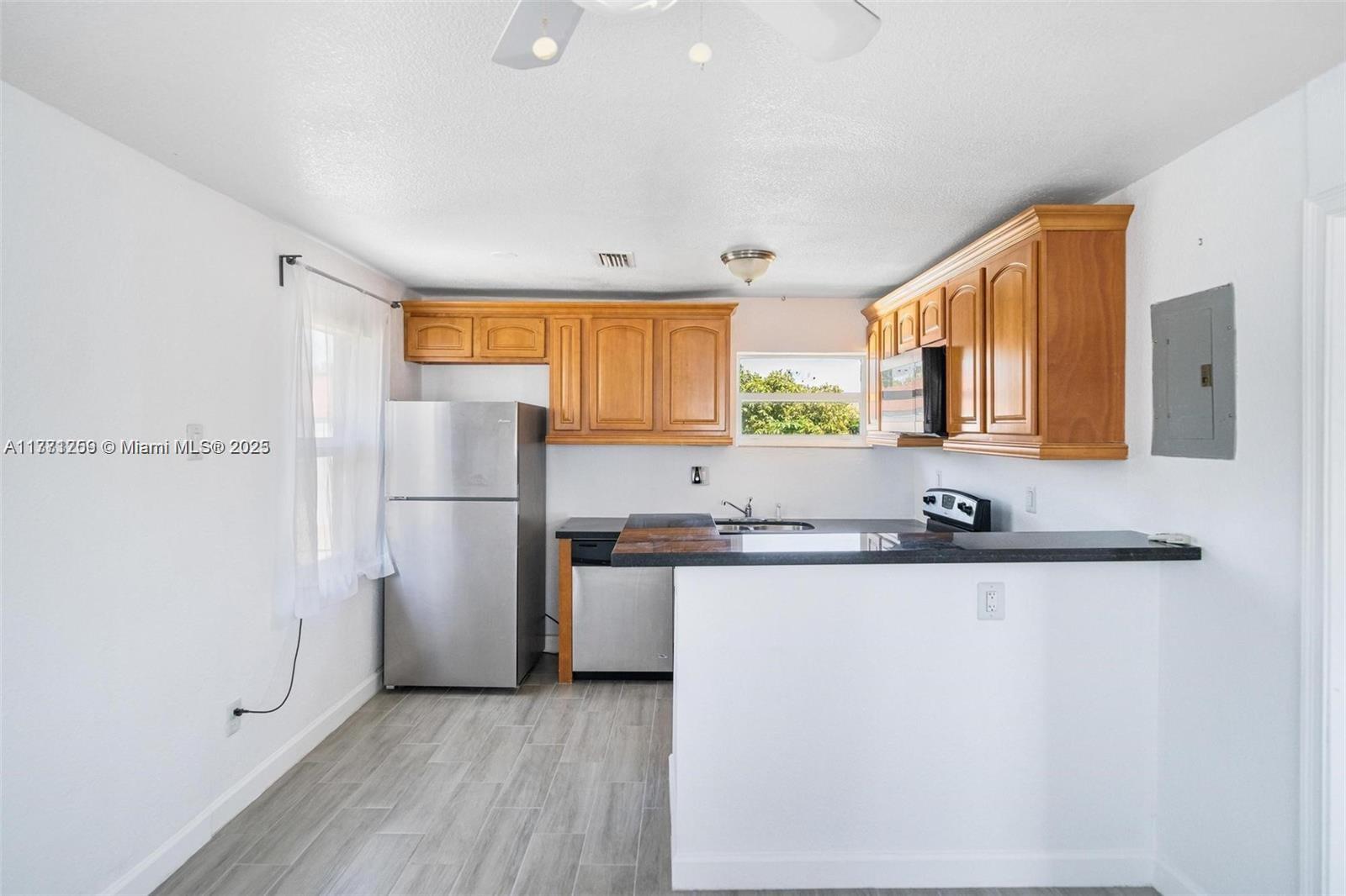 6221 NW Miami Ct Unit: 2
