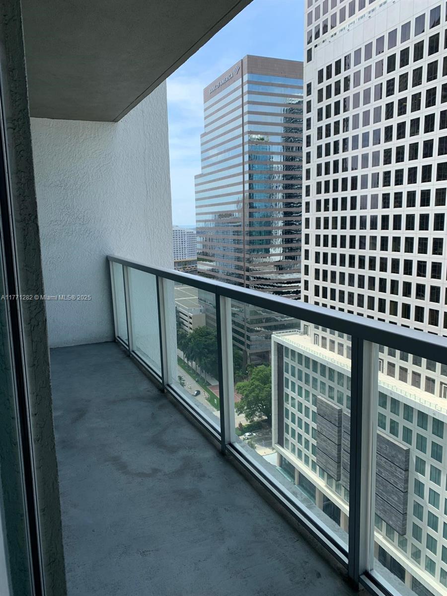 55 SE 6th St # 2404