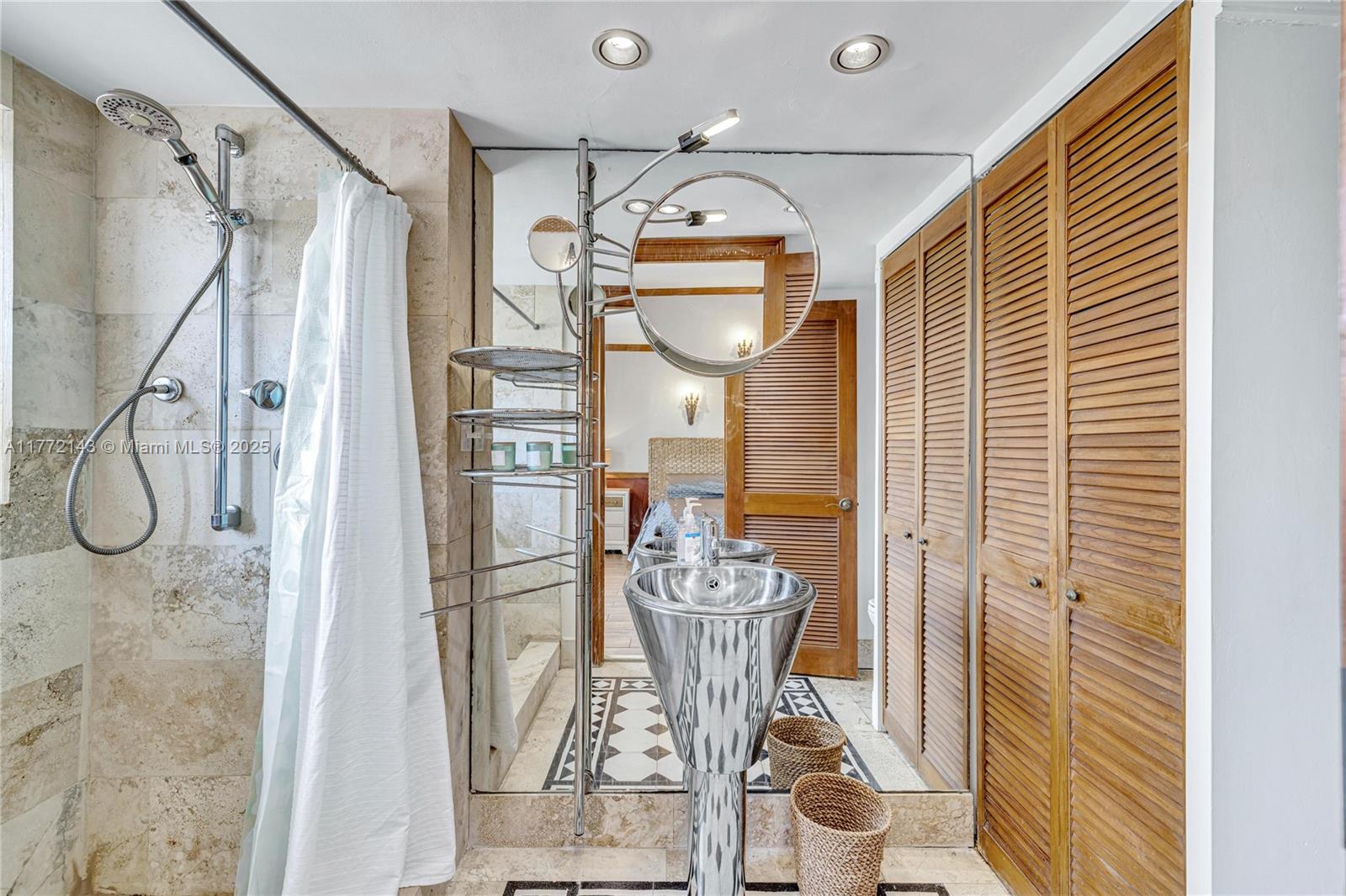 2211 1/2 NE 123rd St # 2211