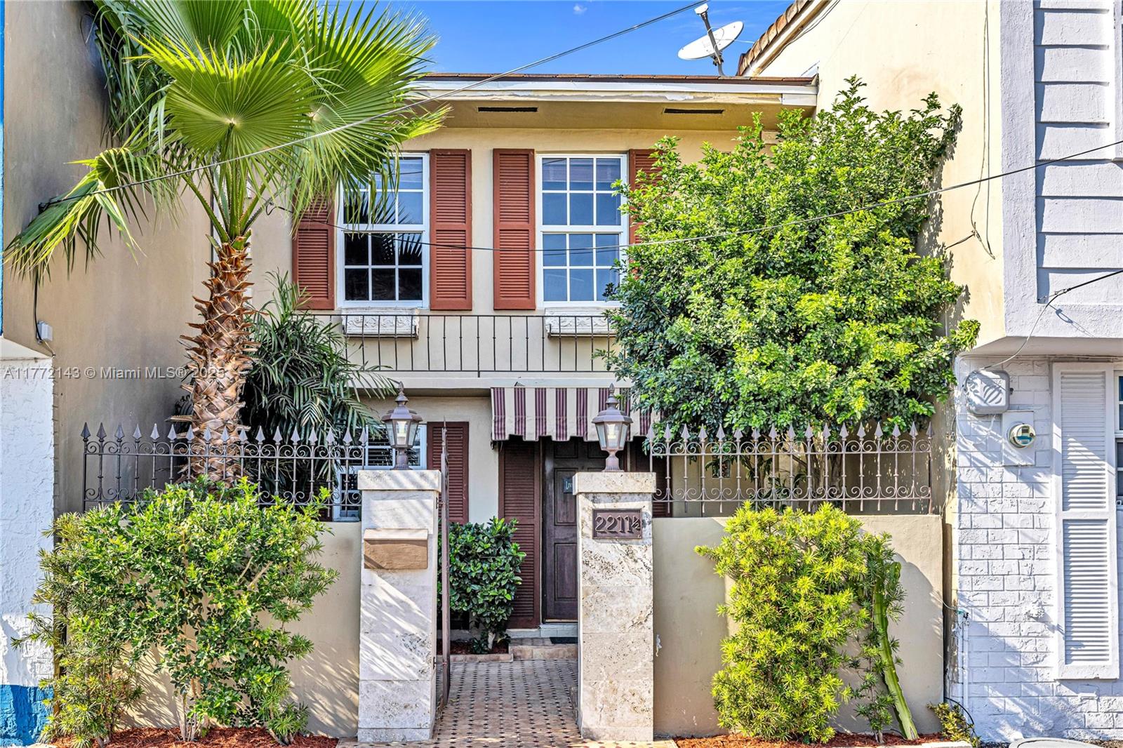 2211 1/2 NE 123rd St # 2211