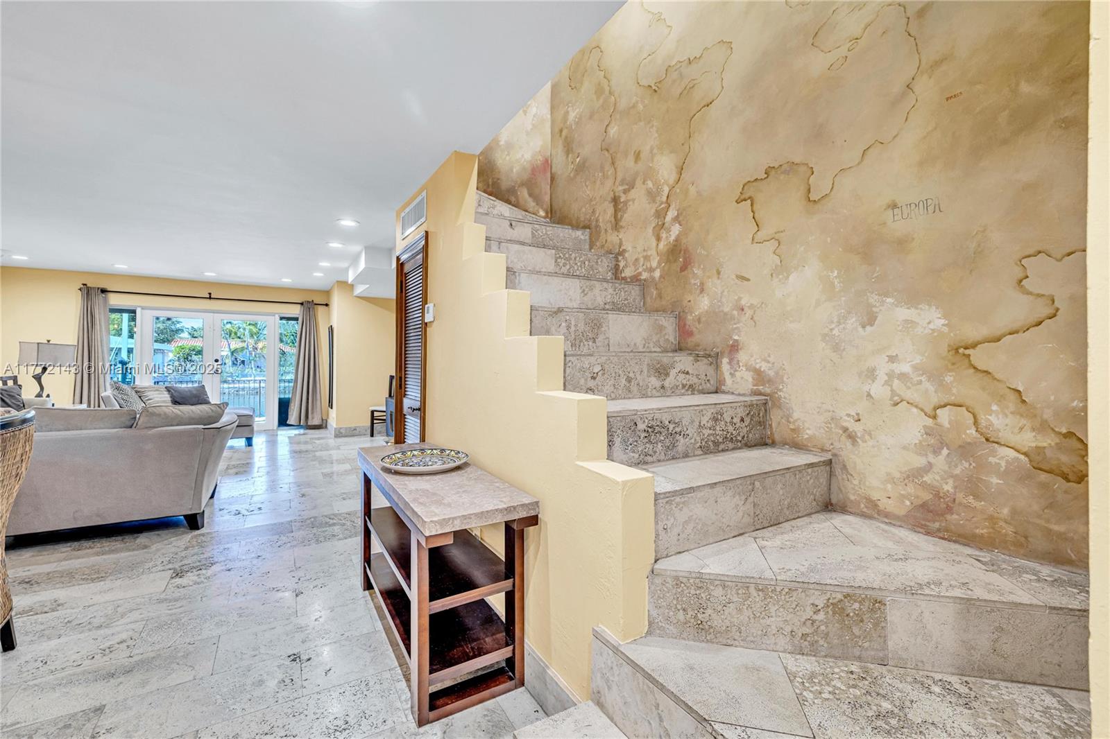 2211 1/2 NE 123rd St # 2211