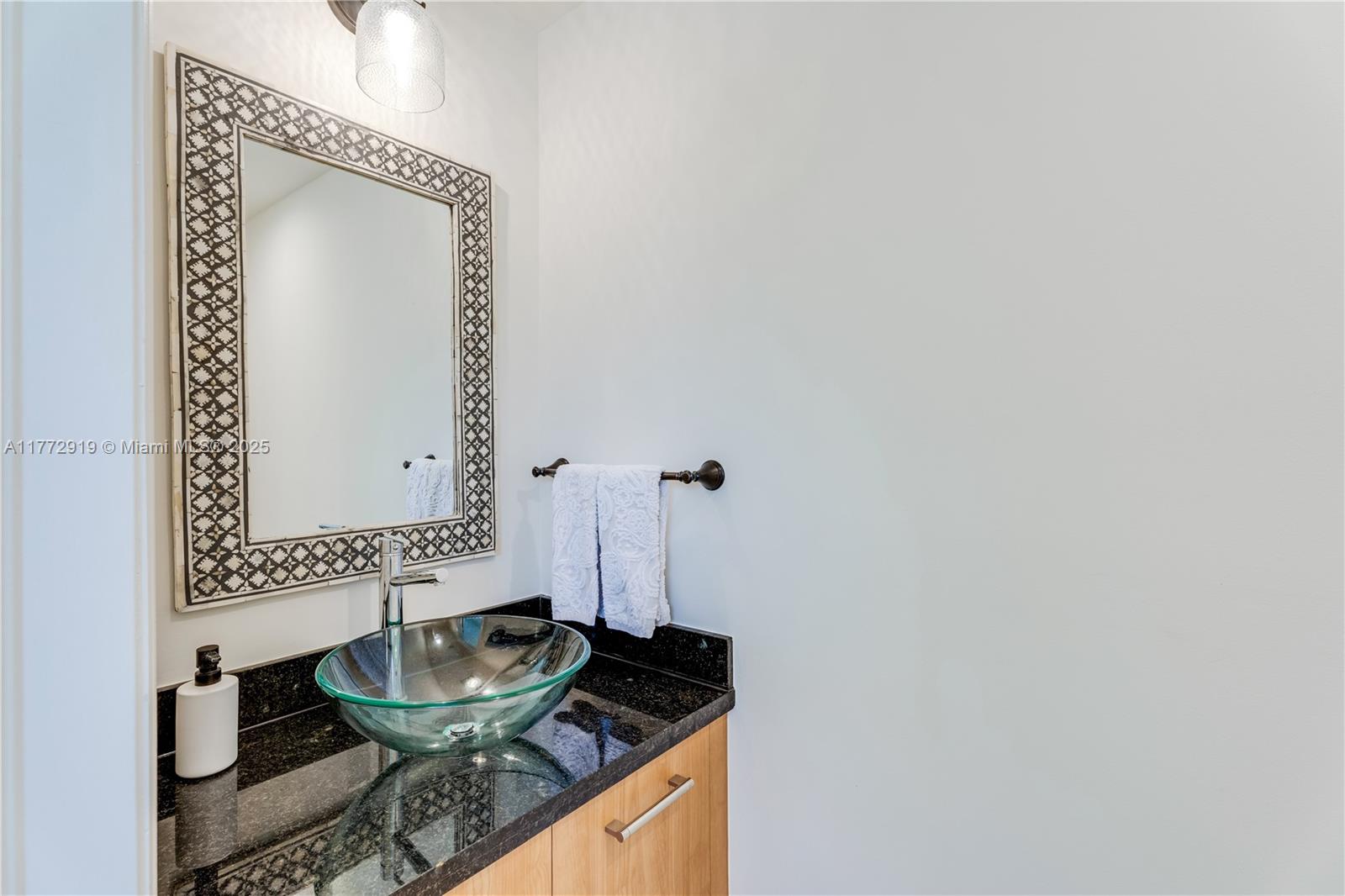 2699 Tigertail Ave # 23