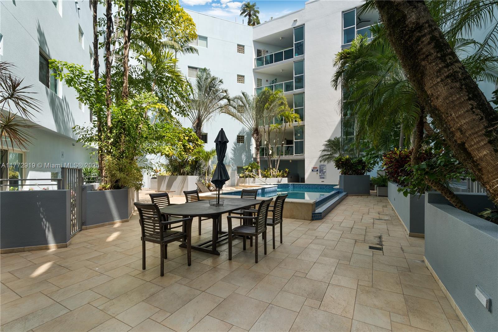 2699 Tigertail Ave # 23