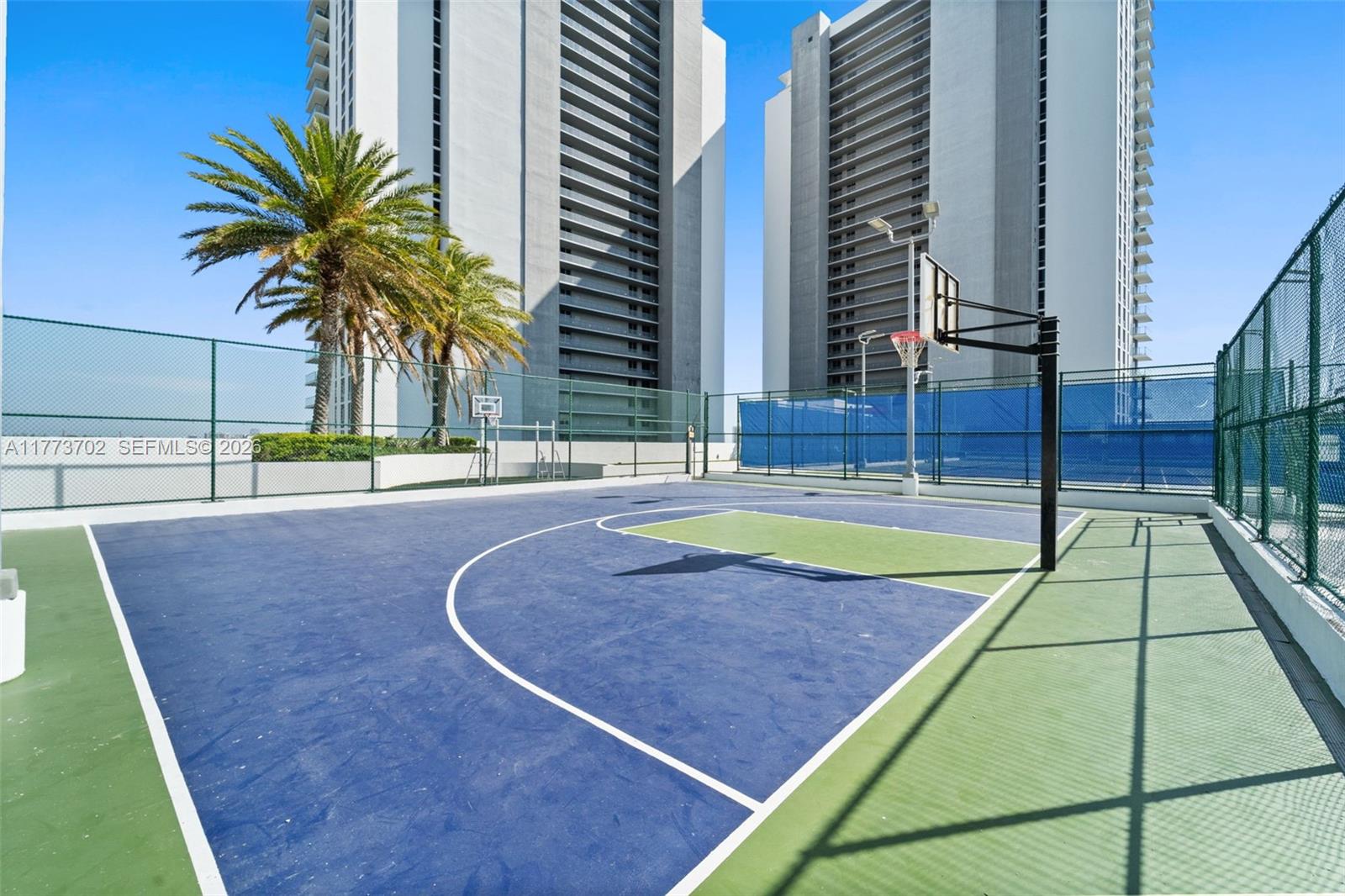 16385 Biscayne Blvd # 1019